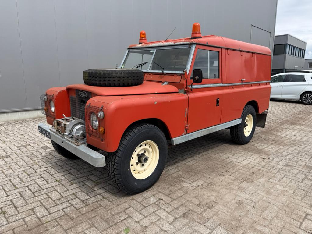 Land Rover series en defenders gezocht?, Zwart, 2000 kg, Handgeschakeld, SUV of Terreinwagen