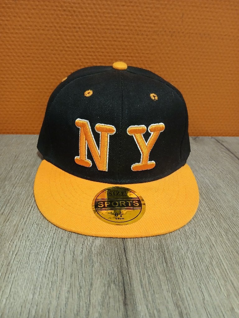 New York Sports Snapback pet, Ophalen of Verzenden, Zo goed als nieuw, 57 cm (M, 7⅛ inch) of minder, Pet