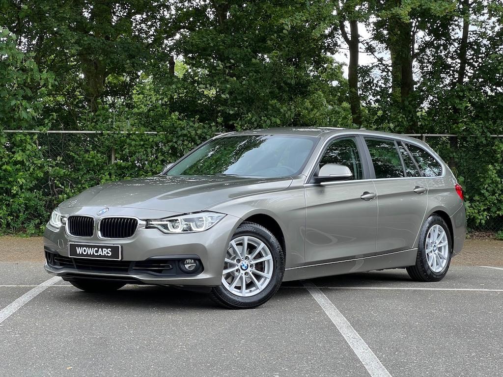 BMW 320i Touring Aut. 2.0i 184pk Exe Trekhaak Pdc Alarm Led, Auto's, BMW, 1998 cc, 1800 kg, 4 cilinders, Origineel Nederlands