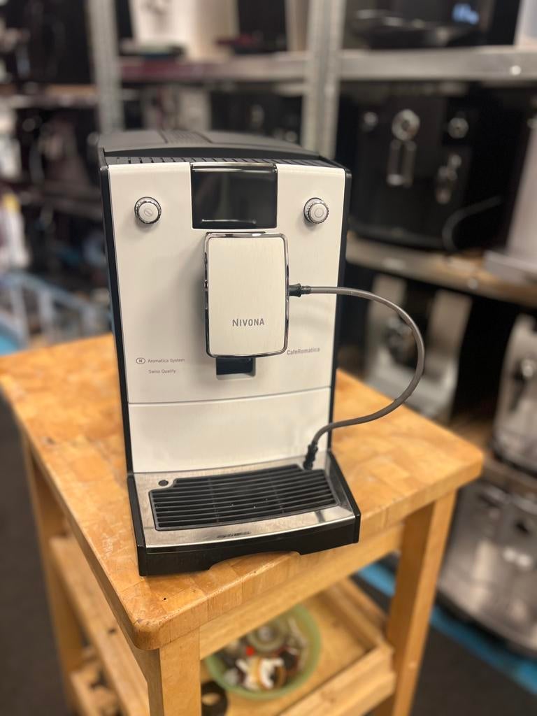 Nivona NICR 788, Afneembaar waterreservoir, Info@nivona.com, 10 kopjes of meer, Koffiemachine