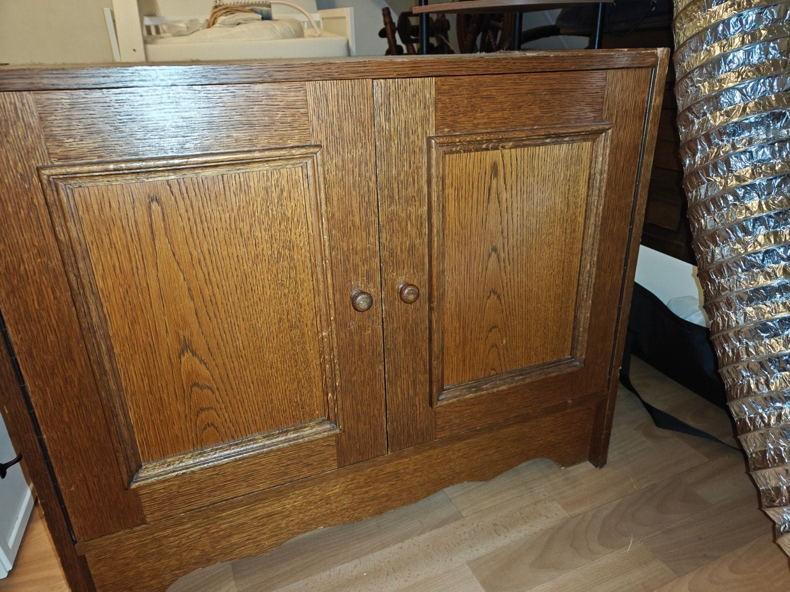 Vintage houten kastje met twee deuren, Ophalen of Verzenden