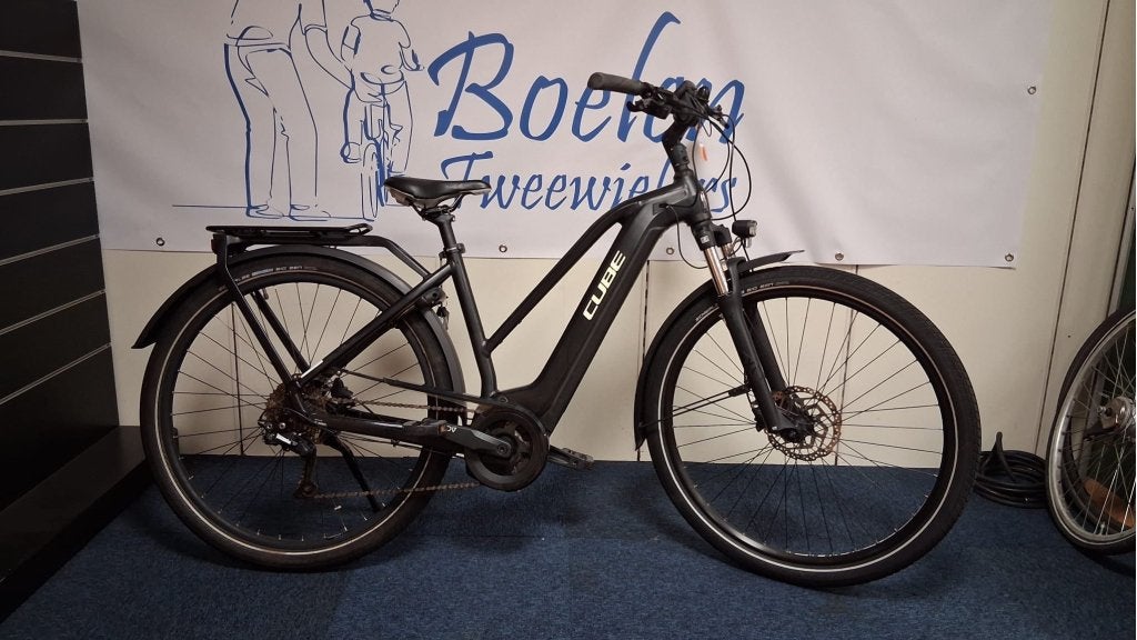 Cube Touring Hybrid Pro  E-Bike 28/50 9v 500watt Bosch CX, Zo goed als nieuw, 47 tot 51 cm, Info@cube-bikes.nl, Ganzenmarkt 2