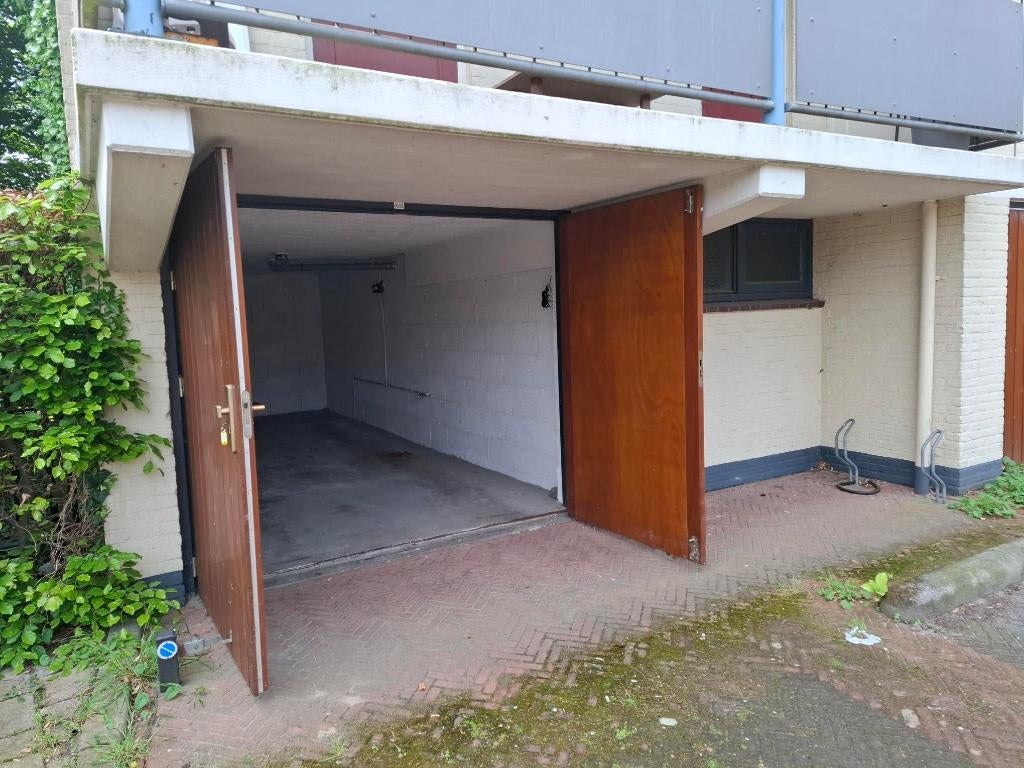 garage box Almelo met electra en water, Auto diversen