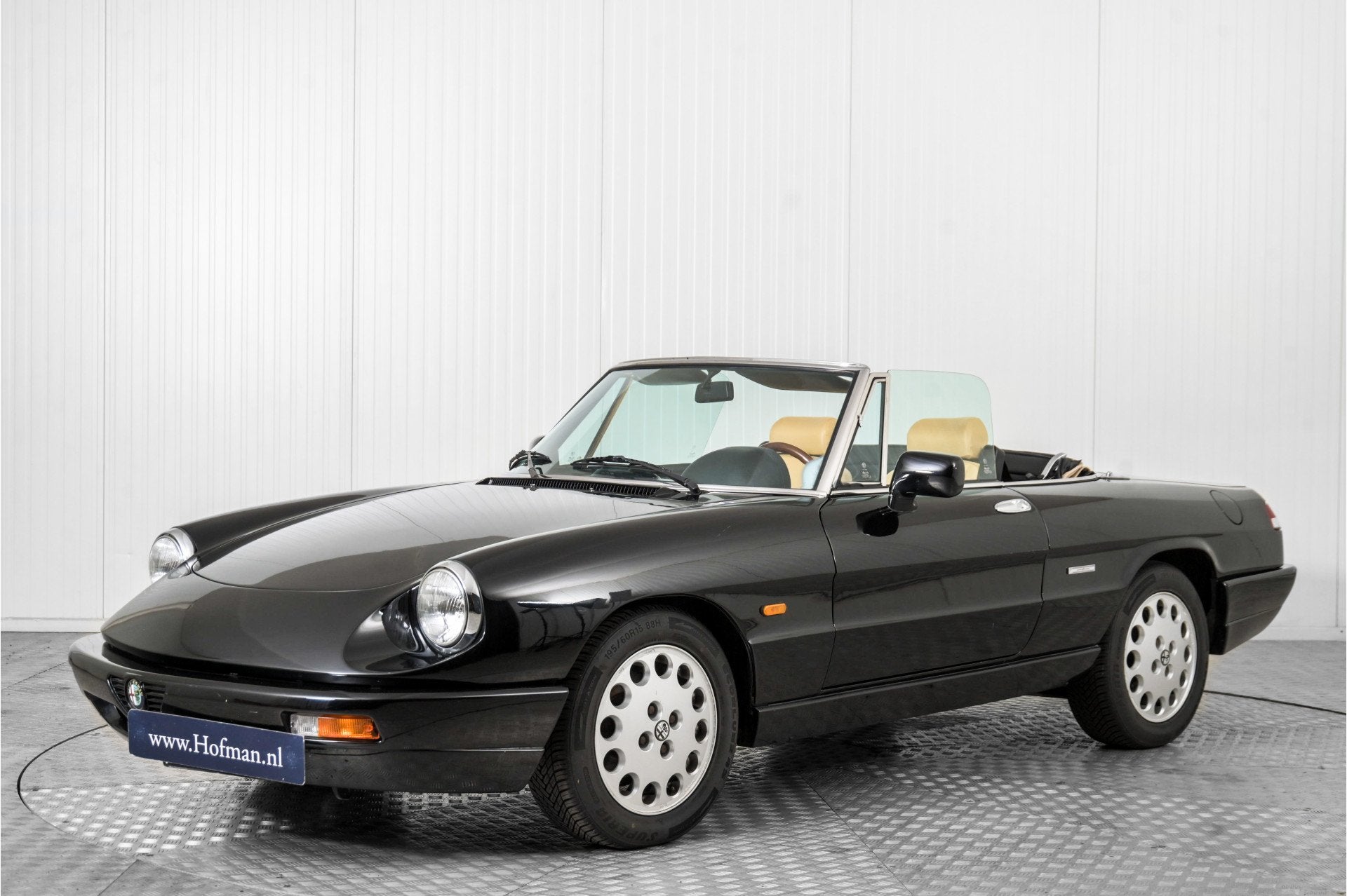 Alfa Romeo Spider 2.0 (bj 1991), Auto's, Alfa Romeo, Achterwielaandrijving, Gebruikt, Cabriolet, 400 kg