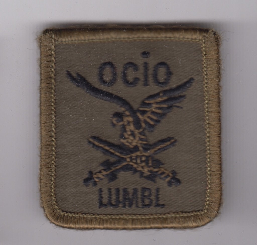 borstembleem OCIO Luchtmobiel, Verzamelen, Ophalen of Verzenden, Landmacht, Nederland, Embleem of Badge