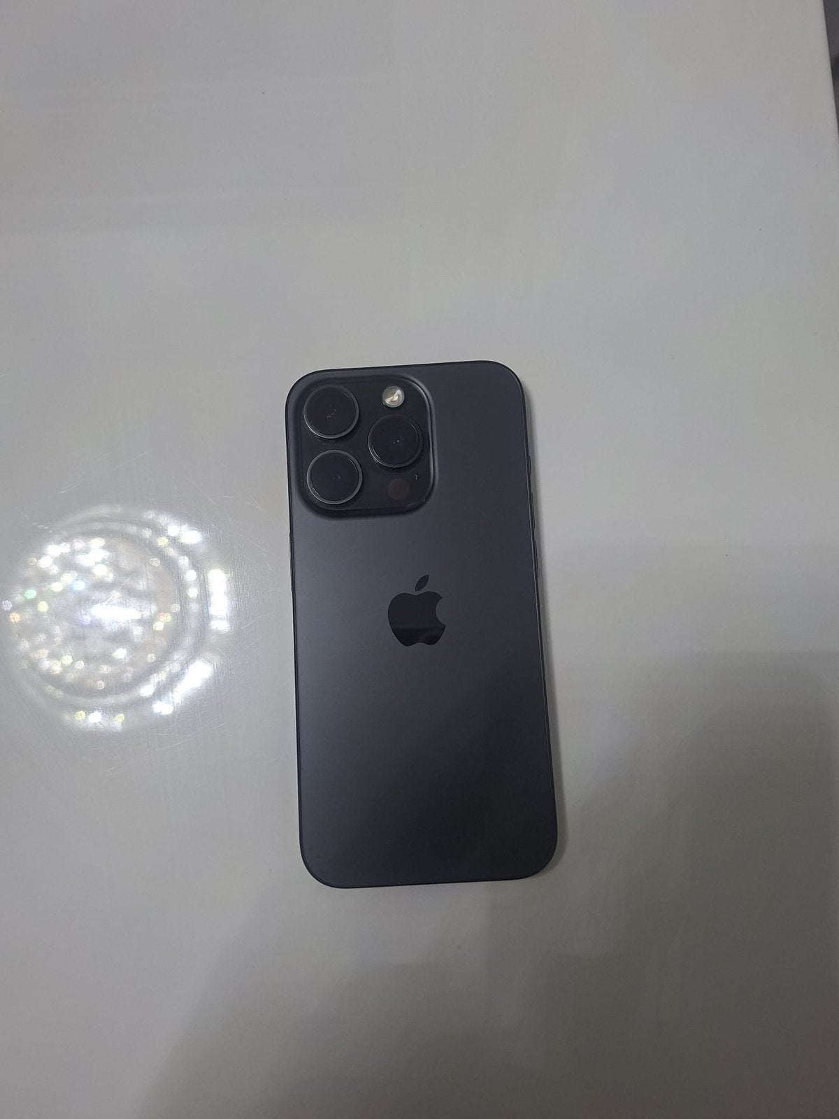 iPhone 15 Pro 256GB Black Titanium – Nette staat, Telecommunicatie, Mobiele telefoons | Apple iPhone, 256 GB, Zwart, 78 %, Ophalen of Verzenden