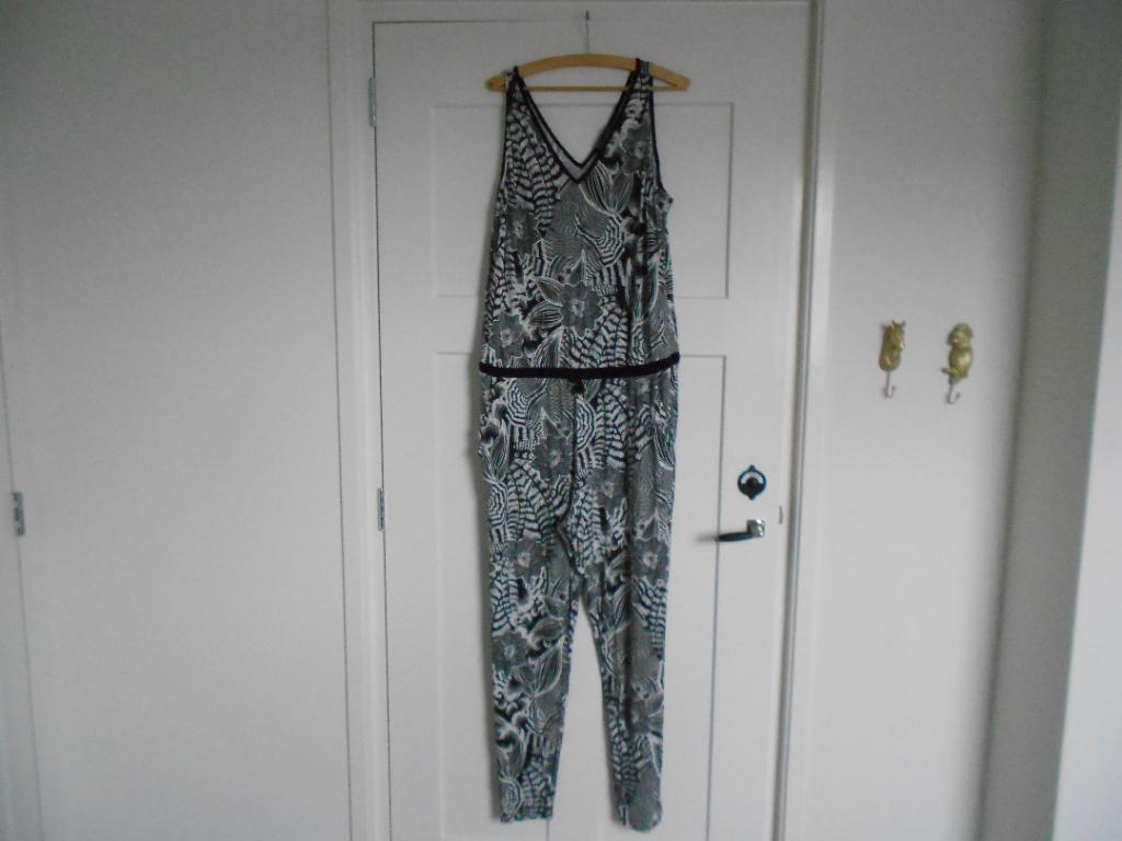 Expresso zwart/witte jumpsuit, maat XXL., Kleding | Dames, Jumpsuits, Zwart, Maat 46/48 (XL) of groter, Zo goed als nieuw, Verzenden