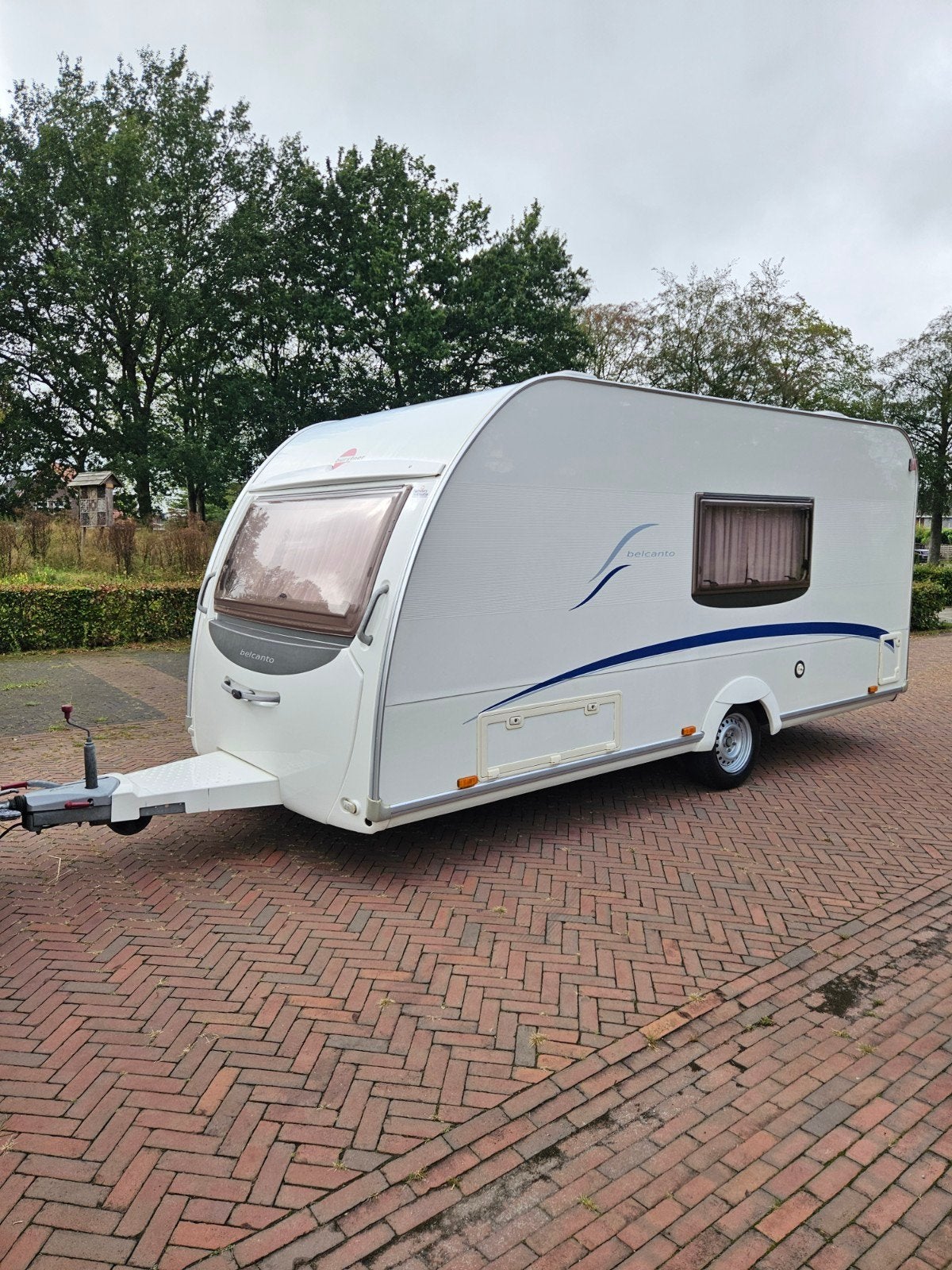 Bürstner Belcanto 410 Ts Voortent / Zakluifel, Caravans en Kamperen, Bedrijf, Dwarsbed, Bürstner, 4 tot 5 meter