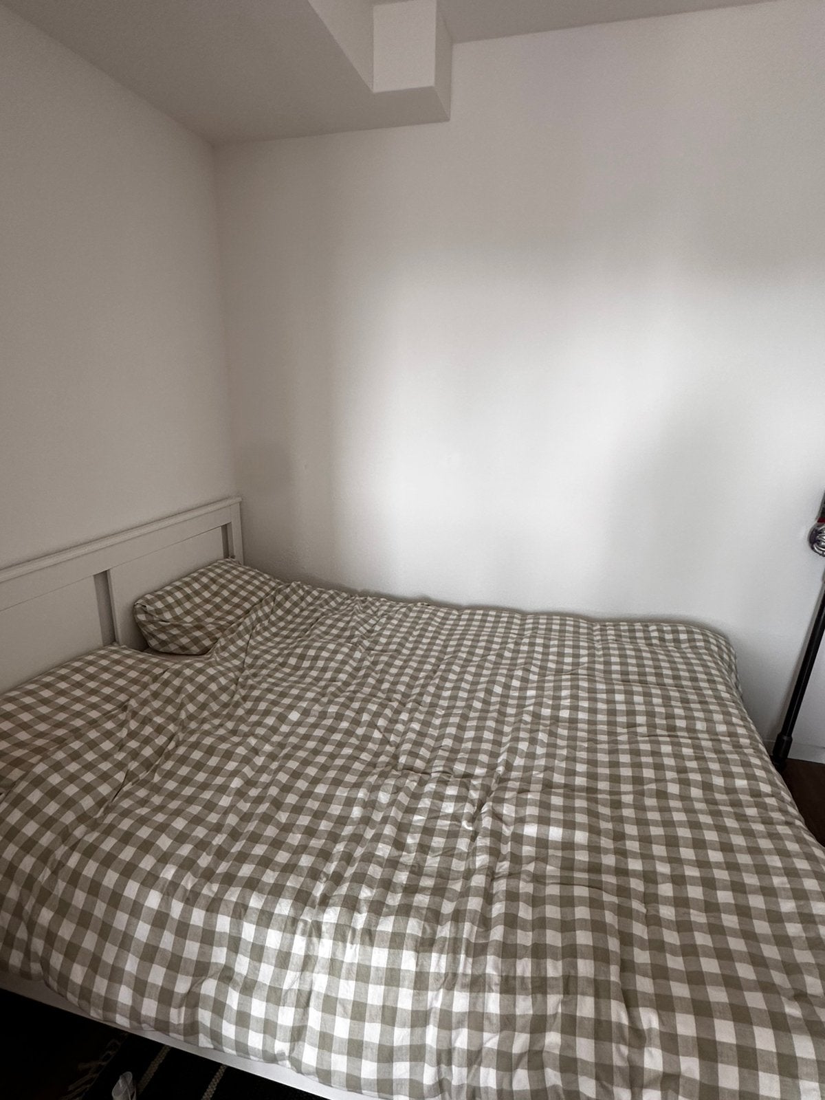 Ikea bed + mattress, Ophalen, Wit, Tweepersoons, Zo goed als nieuw