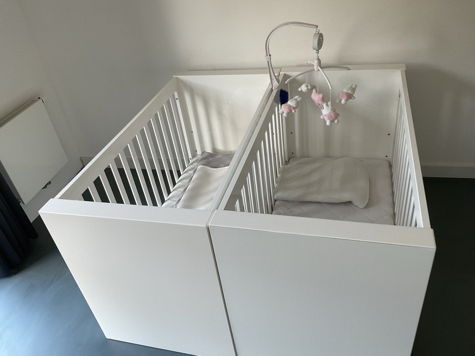 Tweeling babykamer kidsmill Alaska hoogglans wit, Ophalen, Zo goed als nieuw