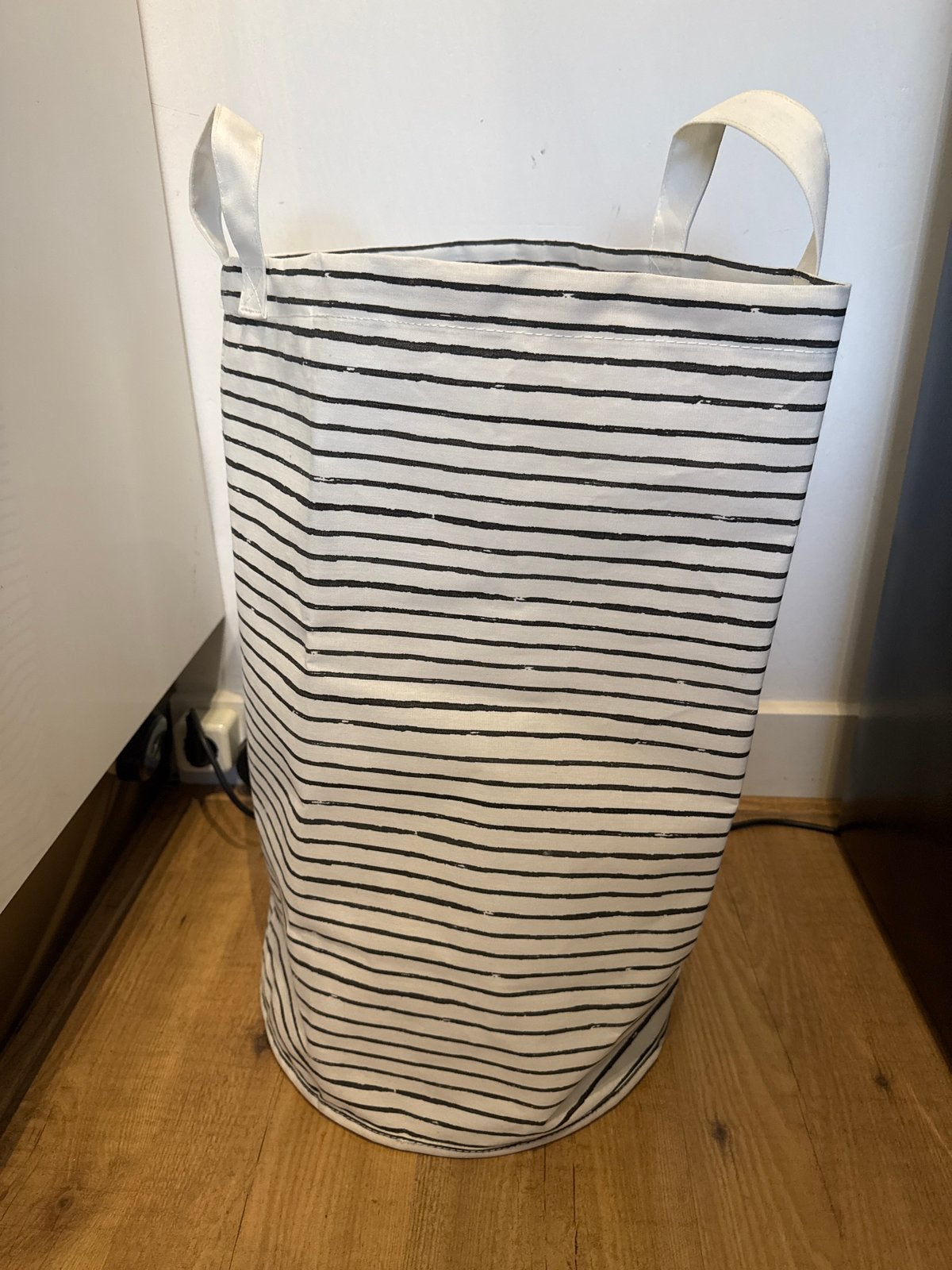 IKEA KLUNKA Waszak - 60L - Zwart/Wit gestreept, Huis en Inrichting, Ophalen, Meerkleurig, Zo goed als nieuw, Modern