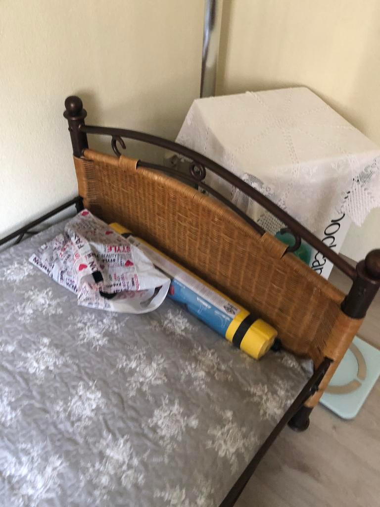 Bed te koop langer dan 210 maar erg stevig, Huis en Inrichting, Slaapkamer | Bedden, 90 cm, Eenpersoons, 210 cm, Ophalen of Verzenden