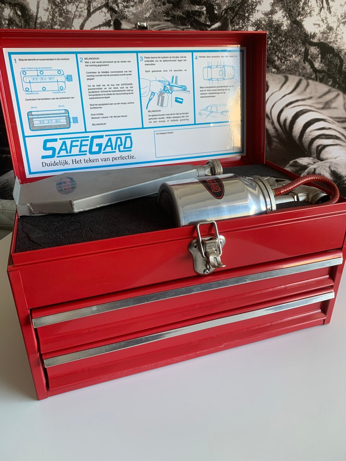 Safeguard zandstraal apparaat in originele kist, Ophalen, Gevuld, Zo goed als nieuw