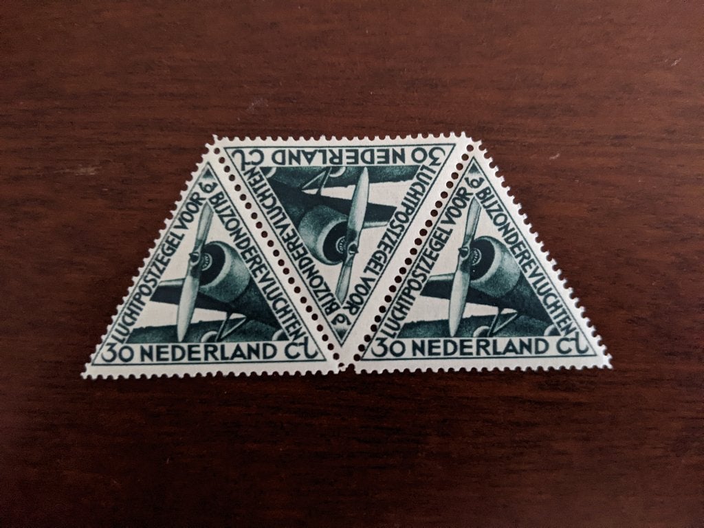 NL 1933; LUCHTPOSTZEGEL IN STRIP VAN 3, Verzenden, T/m 1940, Postfris