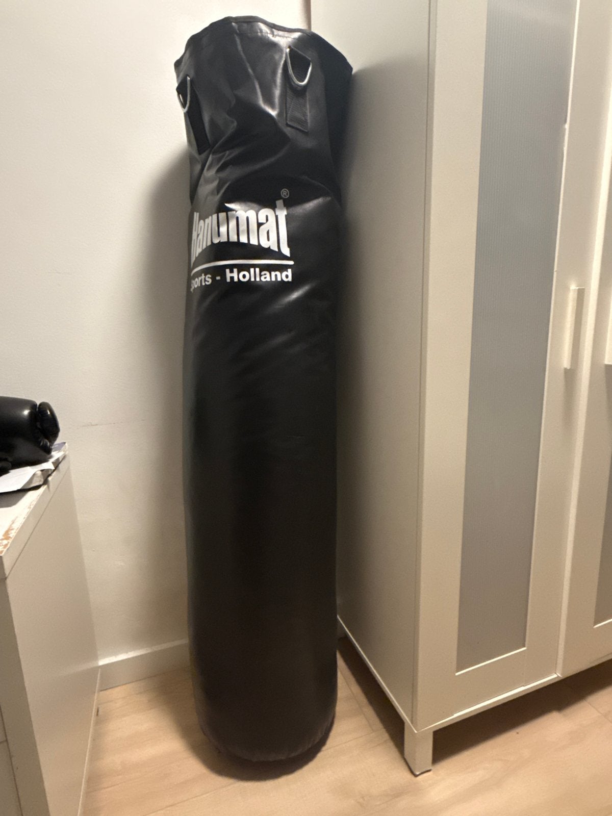 Boksbal met handschoenen - Hanumat Sports Holland, Ophalen, Gebruikt, Overige, Maat XS of kleiner