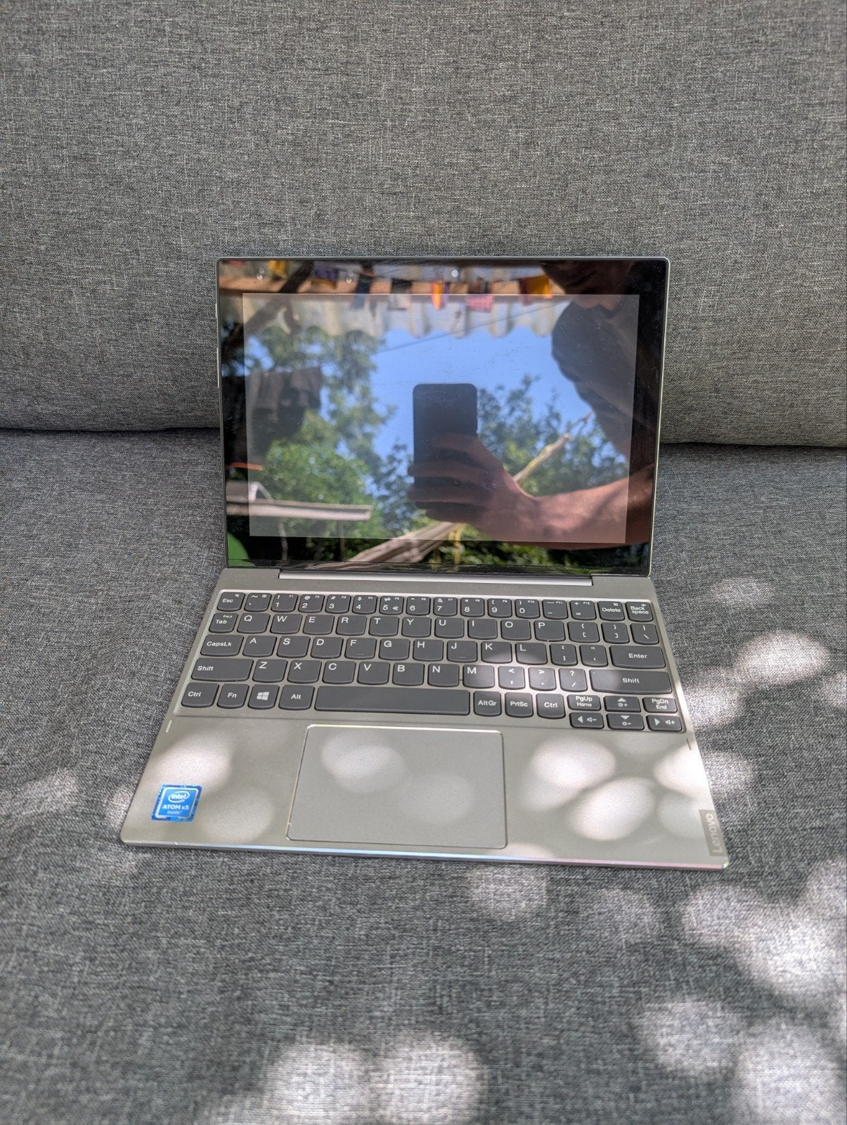 Lenovo 80XF touchscreen + hoes, Minder dan 4 GB, Qwerty, Intel Atom, Minder dan 2 Ghz