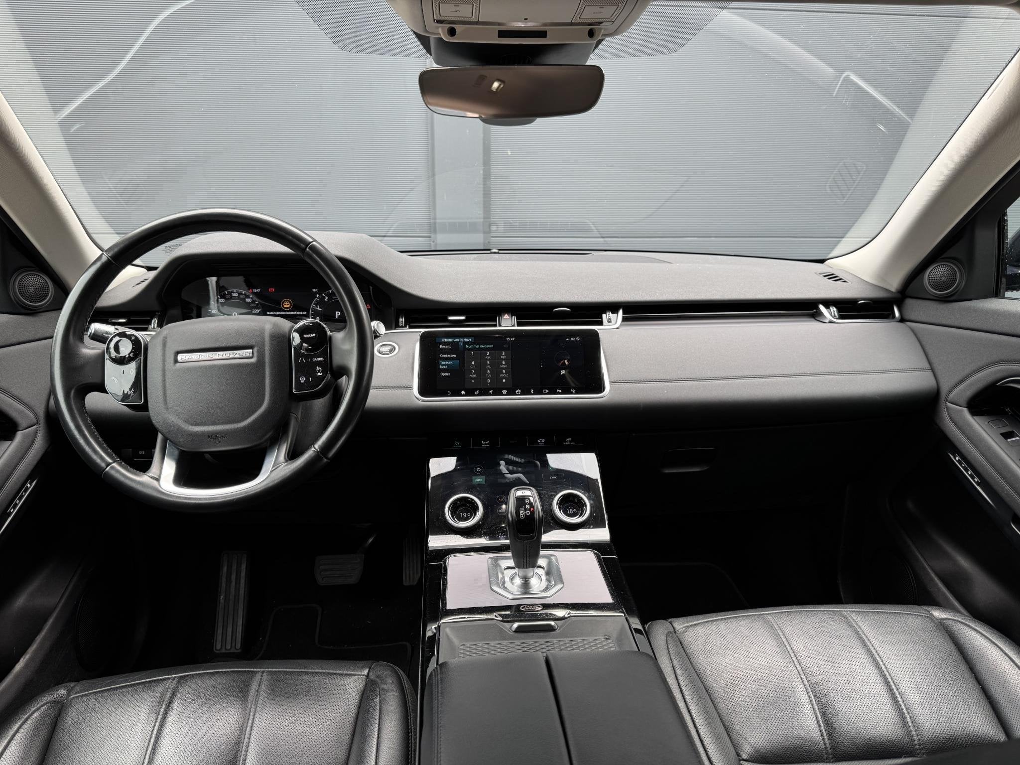 Land Rover Range Rover Evoque 1.5 P300e AWD R-Dynamic SE, Automaat, Euro 6, 15 kWh, Zwart