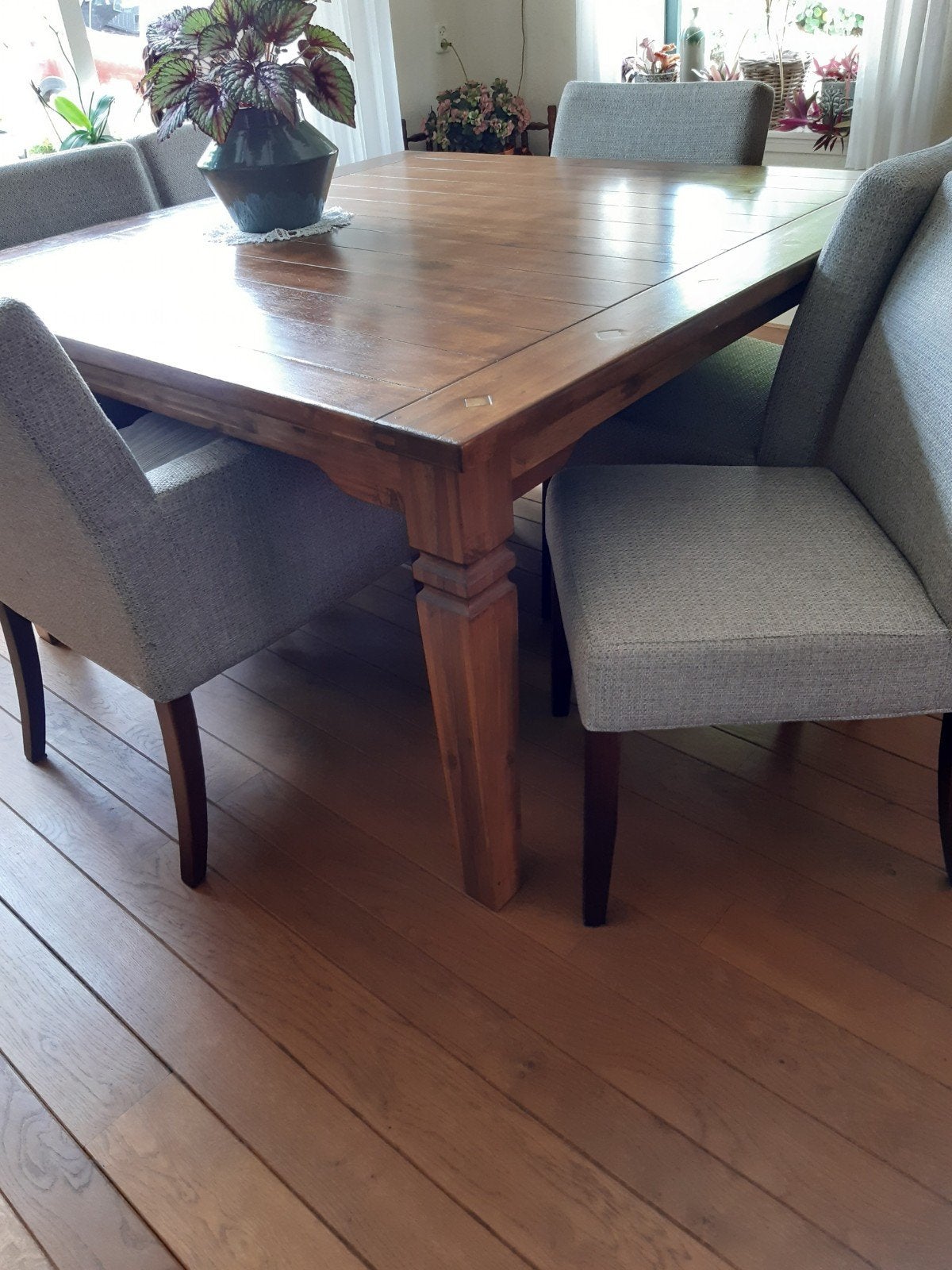 Eettafel met stoelen, Ophalen, Gebruikt