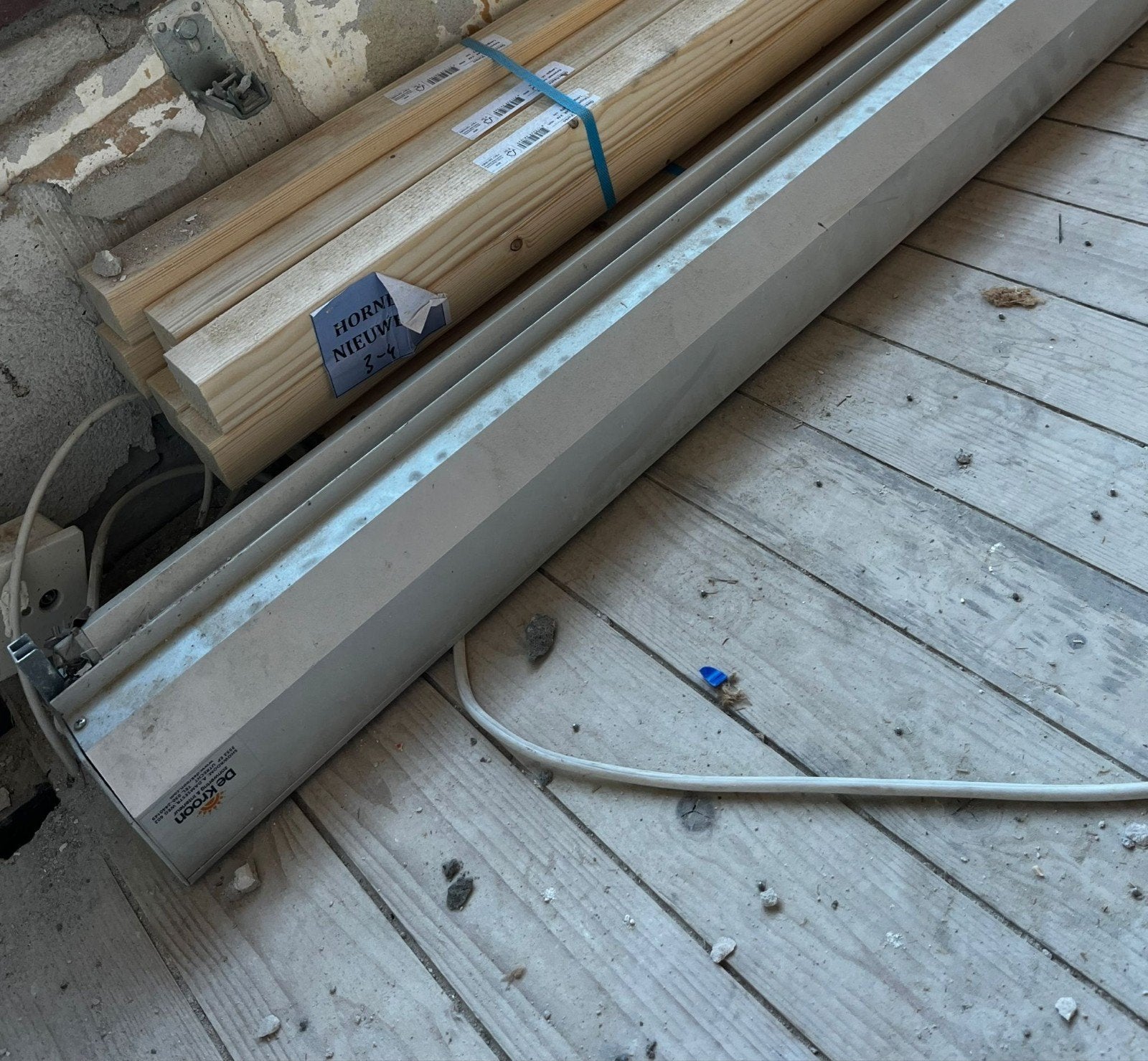 Elektrische zonnescherm 3m x 1.8m merk De Kroon, Ophalen, Gebruikt
