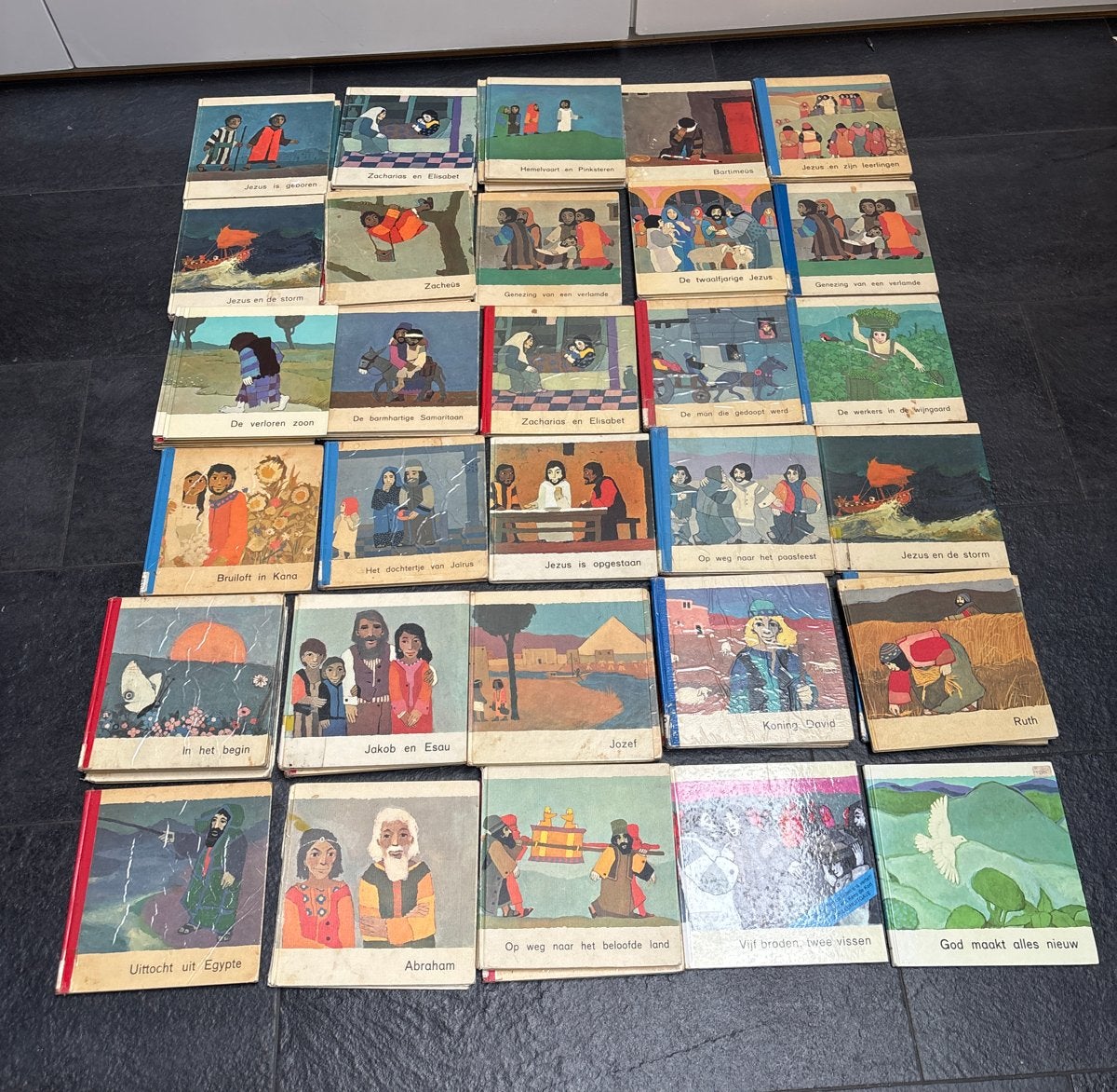 Wat de Bijbel ons vertelt - Serie net niet compleet), Ophalen of Verzenden, Gelezen, Christendom | Katholiek