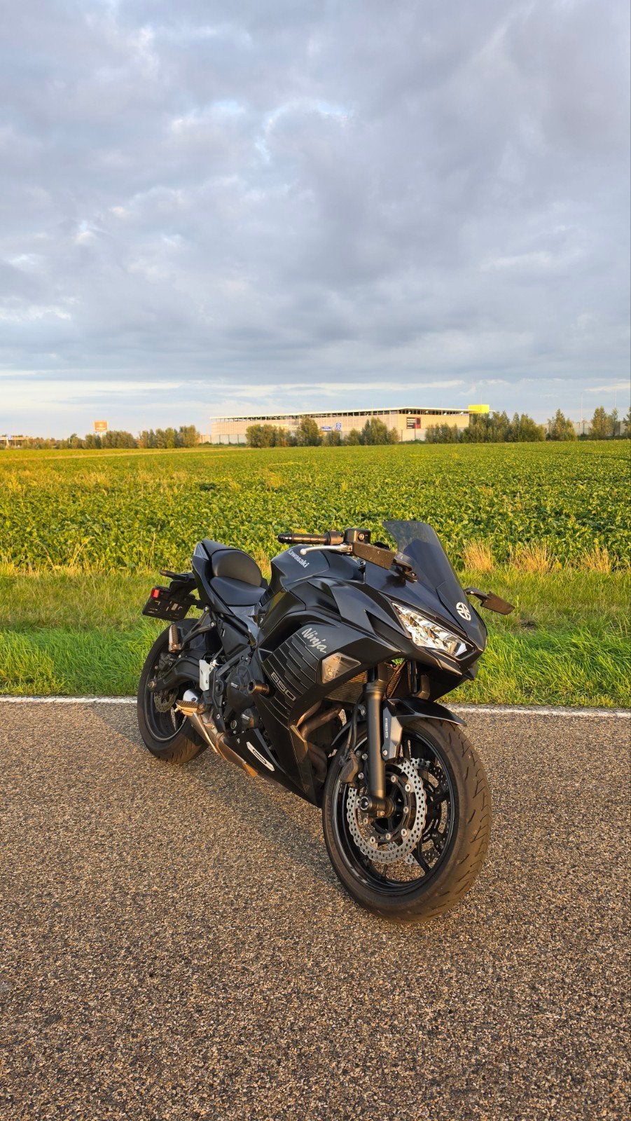 Kawasaki Ninja 650 uit 2025, Motoren, Ophalen
