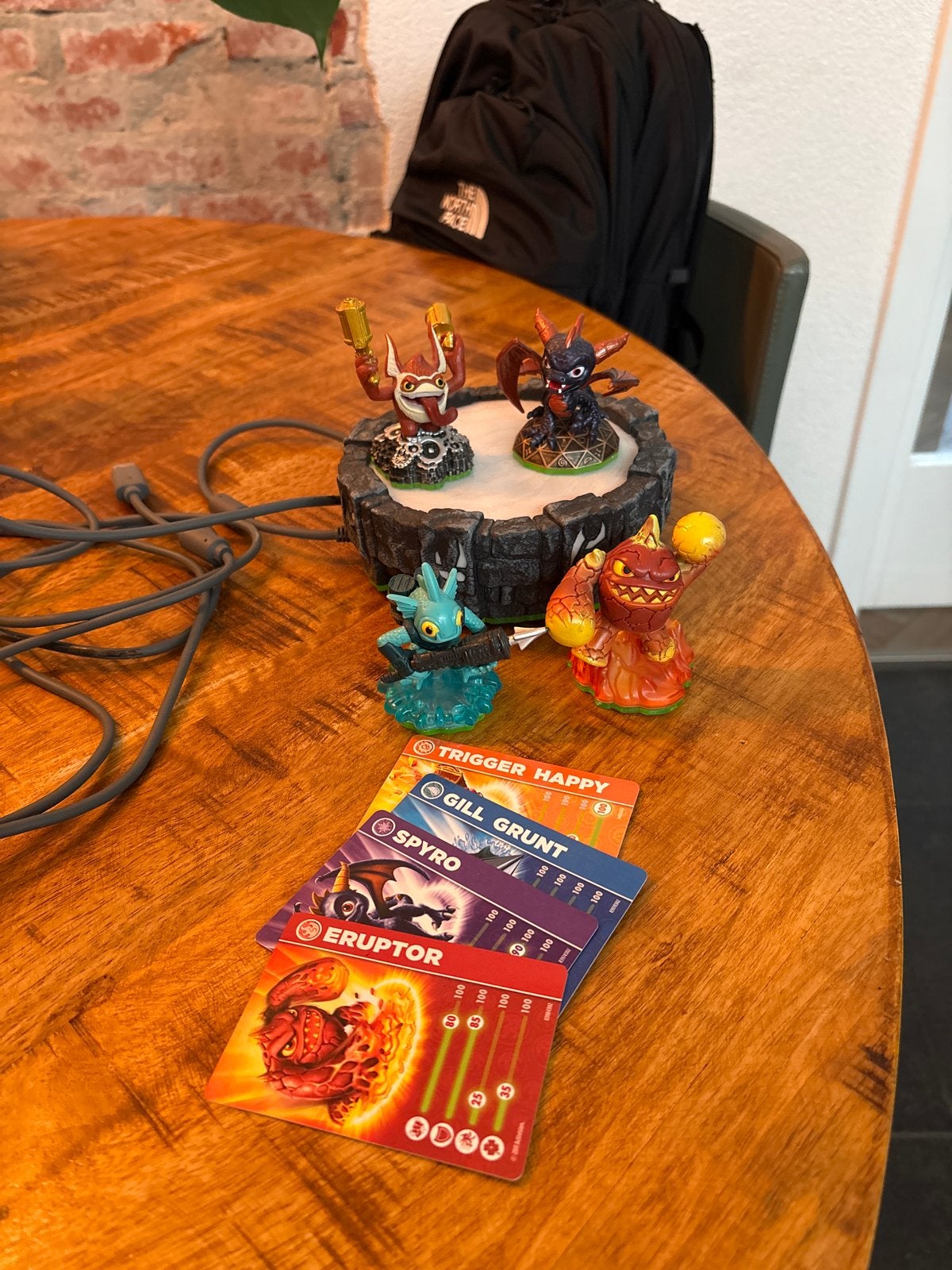 Skylanders Trap Team Starter Pack met extra figuren, Gebruikt, 1 speler, Eén computer, Vanaf 7 jaar