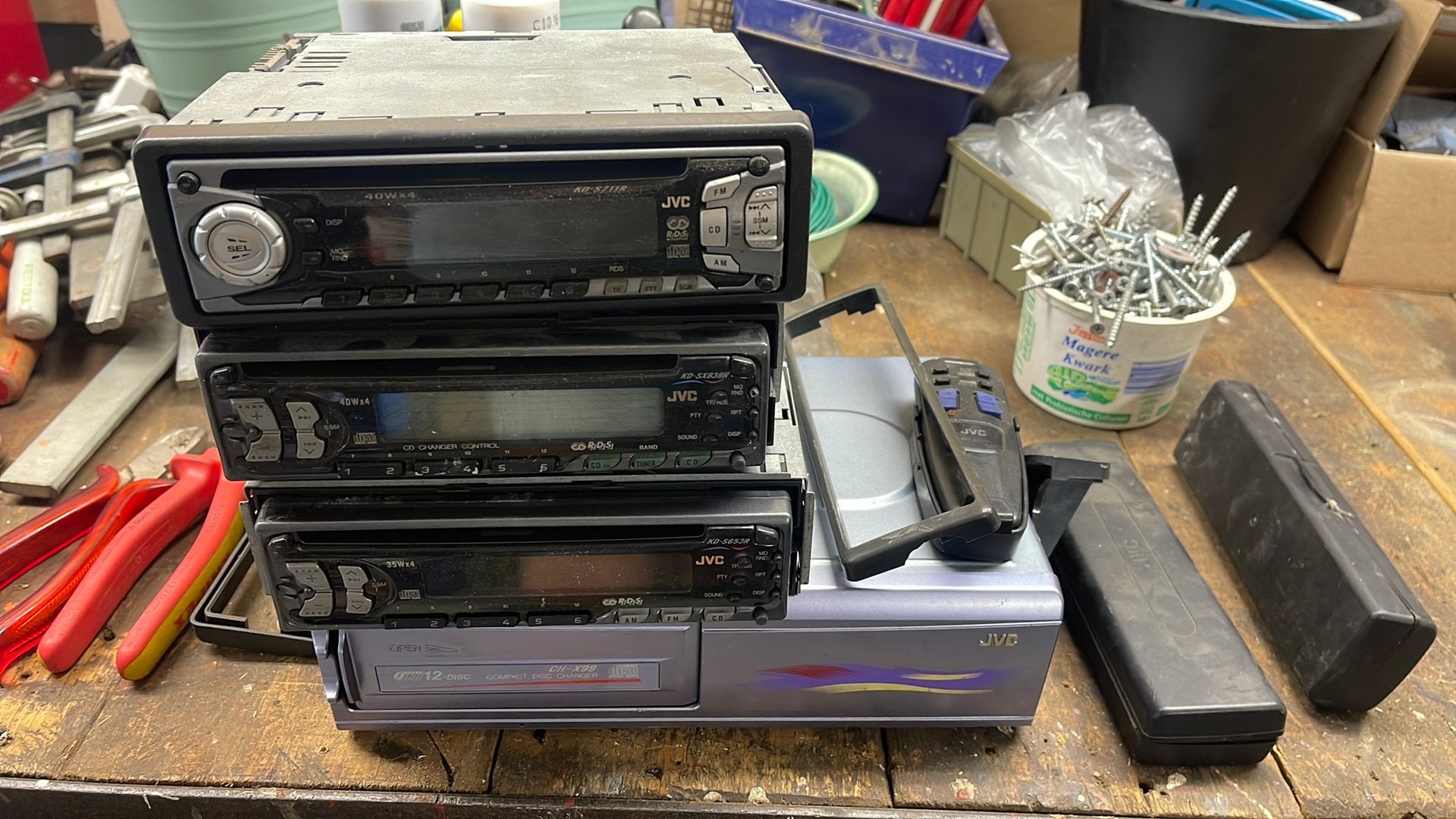 JVC autoradio 3st; 1 x met CD-wisselaar, Ophalen of Verzenden, Gebruikt