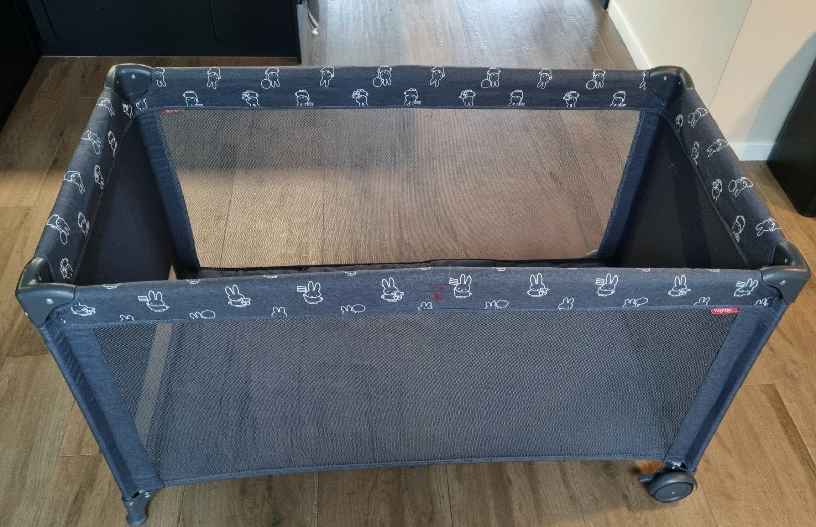 Campingbedje, zo goed als nieuw, Kinderen en Baby's, Babywiegjes en Ledikanten, Ophalen, Zo goed als nieuw, Reisbedje