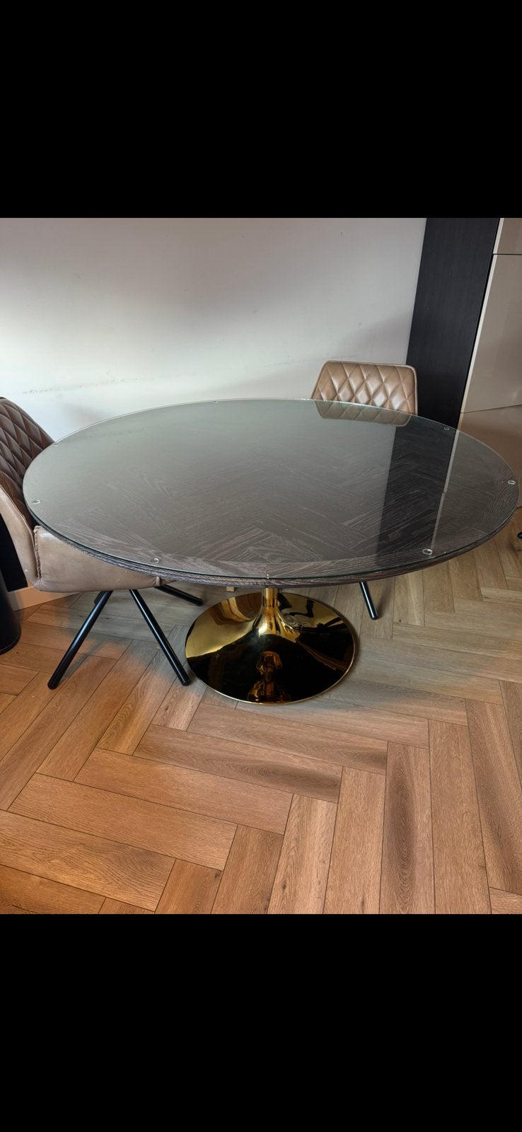 Richmond Eettafel 130cm, Huis en Inrichting, Tafels | Salontafels, Ophalen of Verzenden, Zo goed als nieuw, Rond, 100 tot 150 cm