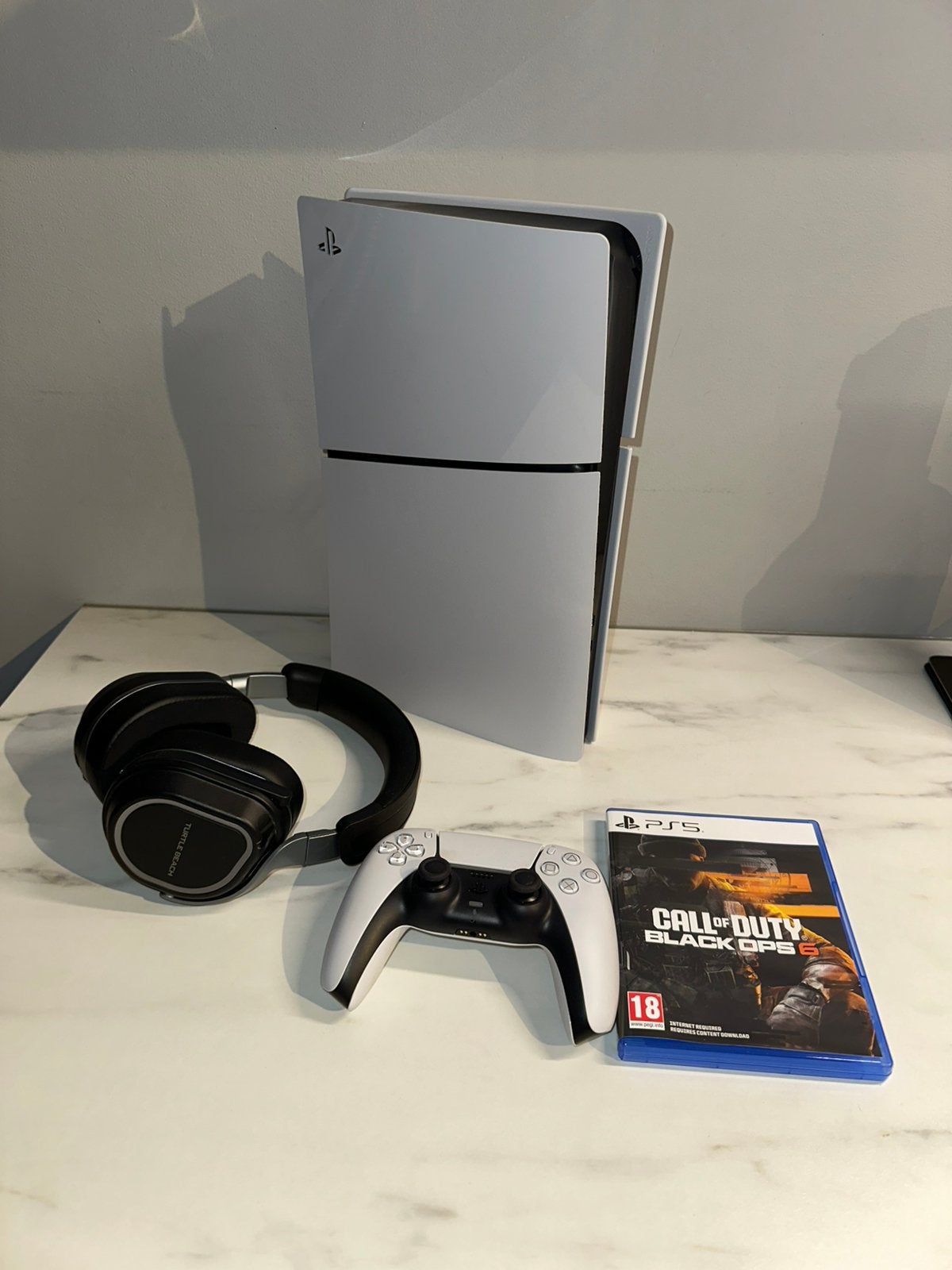 Playstation 5 Disc met Call of Duty Black Ops 6 en Headset, Spelcomputers en Games, Ophalen, Online, Vanaf 18 jaar, Shooter
