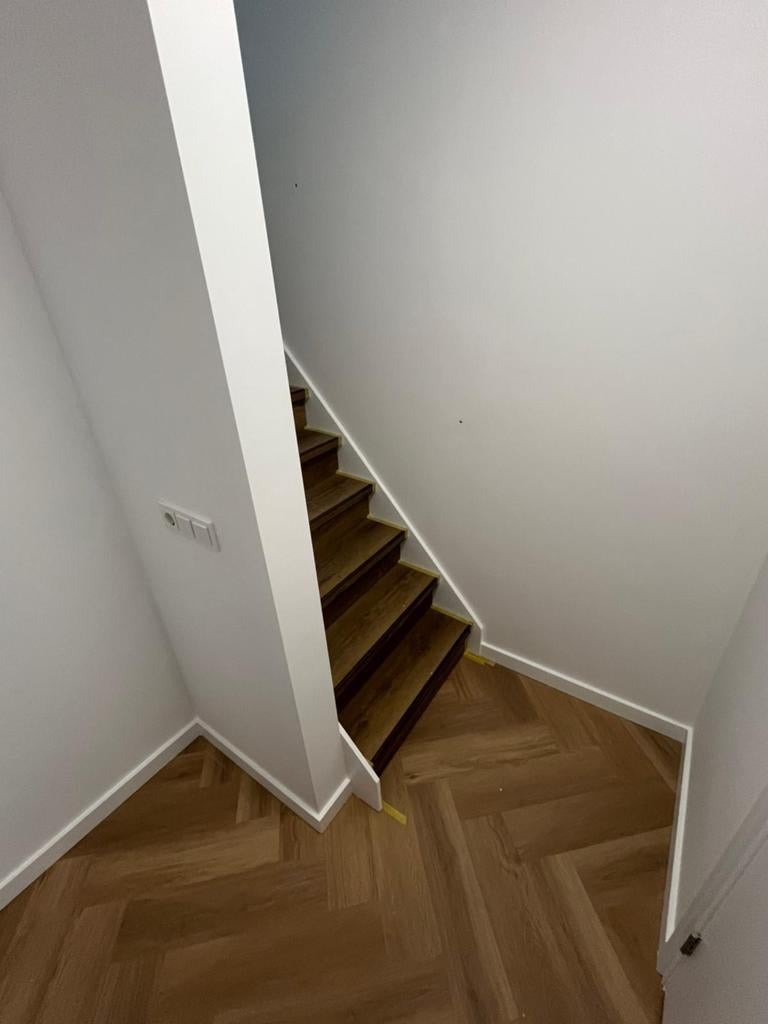 Traprenovatie pvc (visgraat leggen en egaliseren), Ophalen of Verzenden, Nieuw, 4 meter of meer