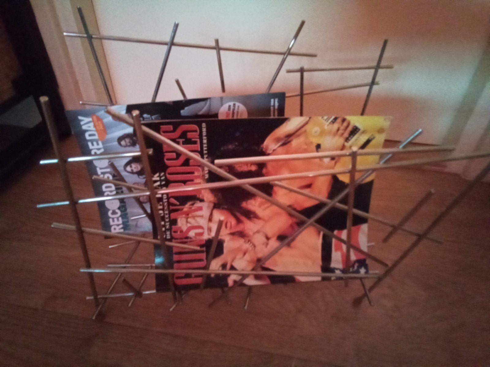 VINTAGE LECTUUR MAND BLOW UP VAN ALESSI  FRATELLI CAMPANA, Lectuurbak, Ophalen, Zo goed als nieuw, Metaal