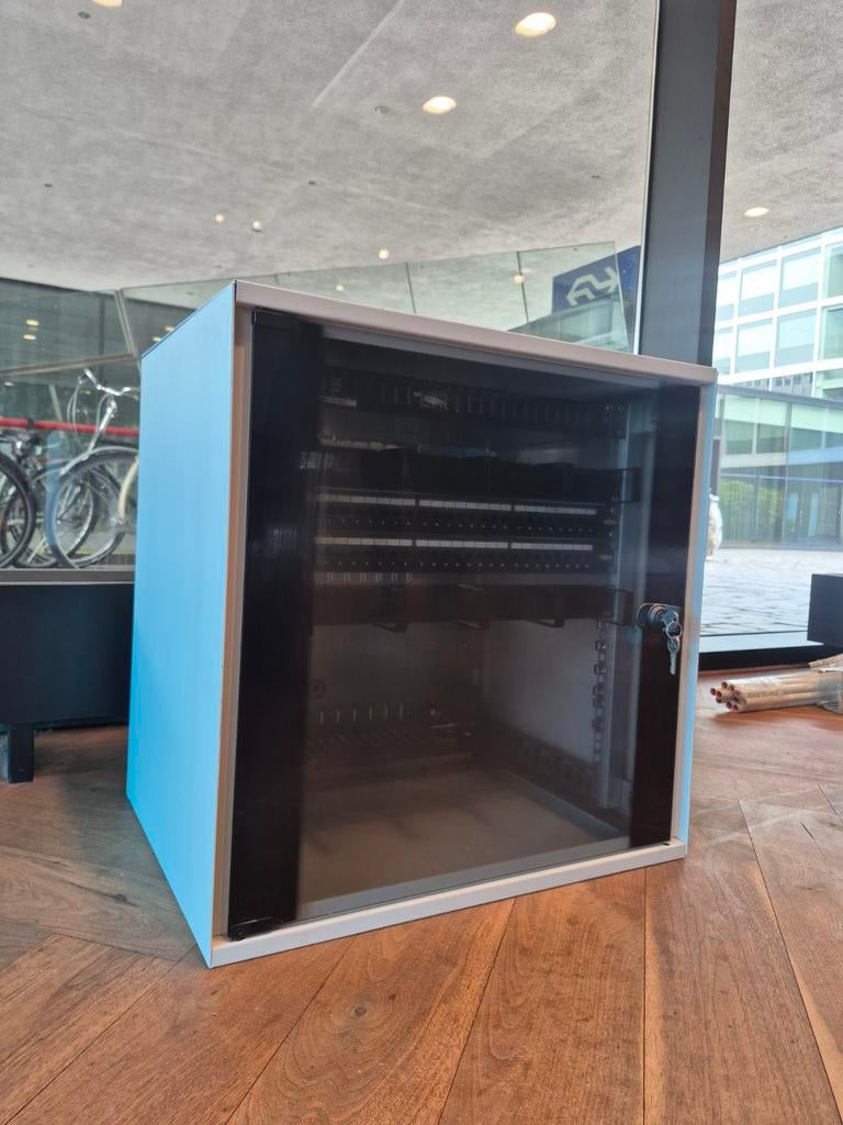 Minkels Serverkast Patchkast 60/60/45, Ophalen, Zo goed als nieuw