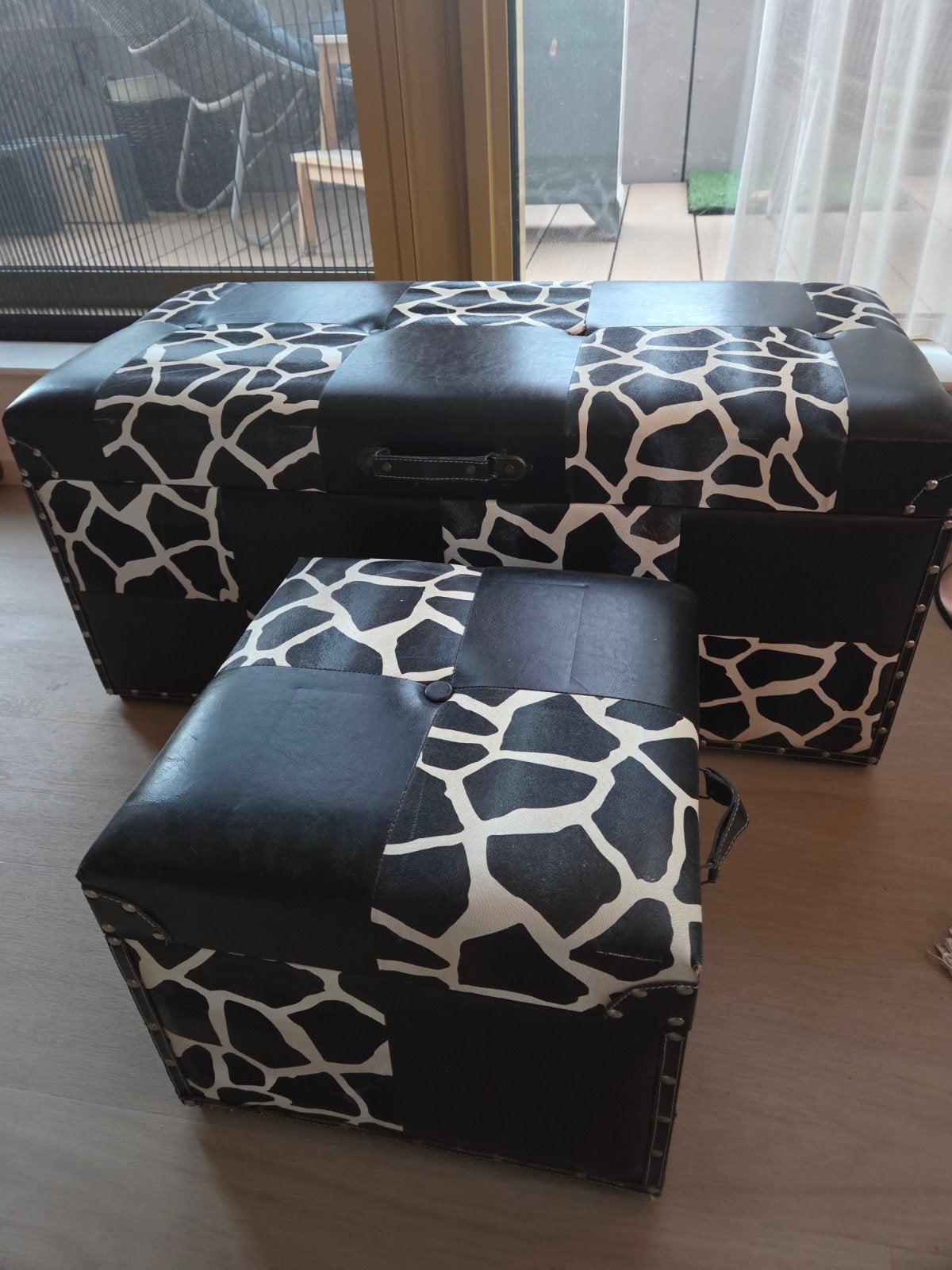 Set van 2 houten kisten met giraffe print, Ophalen, Gebruikt, 100 tot 150 cm, 5 – 50