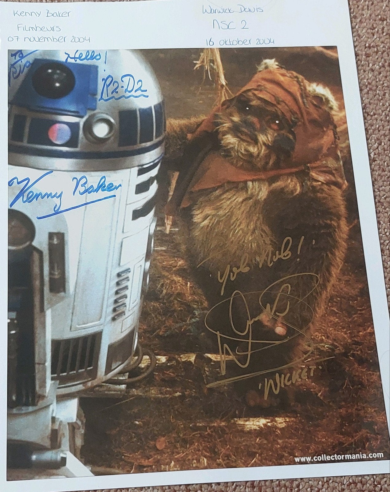 Handtekeningen Kenny Baker - R2D2 en Warwick Davis - Wicket, Ophalen of Verzenden, Actiefiguurtje
