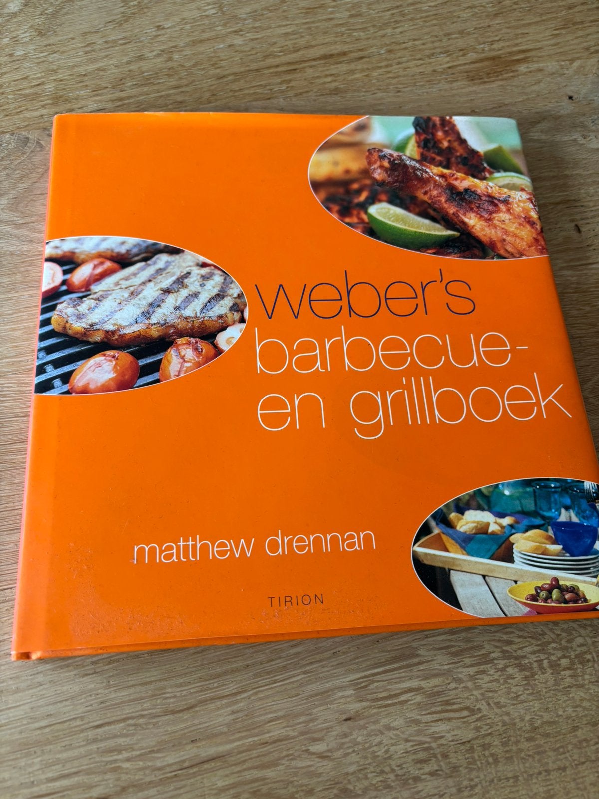 Weber’s barbecue en grillboek., Ophalen of Verzenden, Zo goed als nieuw