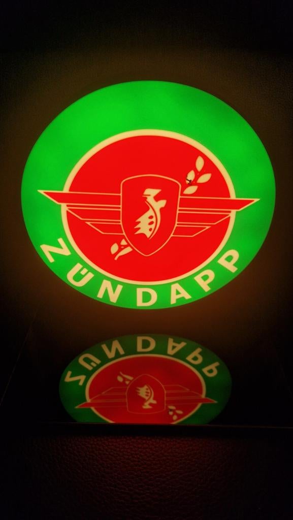 Zundapp licht bord, Eén persoon