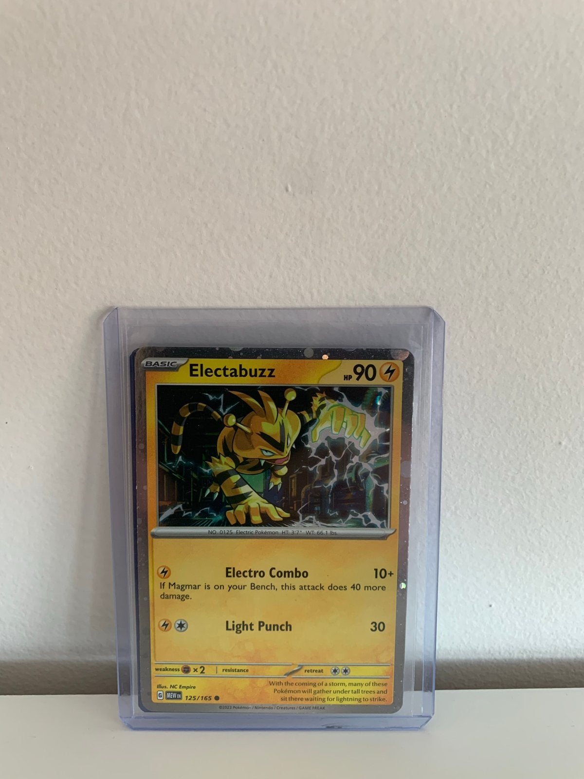 Electabuzz Pokémon Kaart 125/165 - Holo, Ophalen of Verzenden, Zo goed als nieuw, Losse kaart