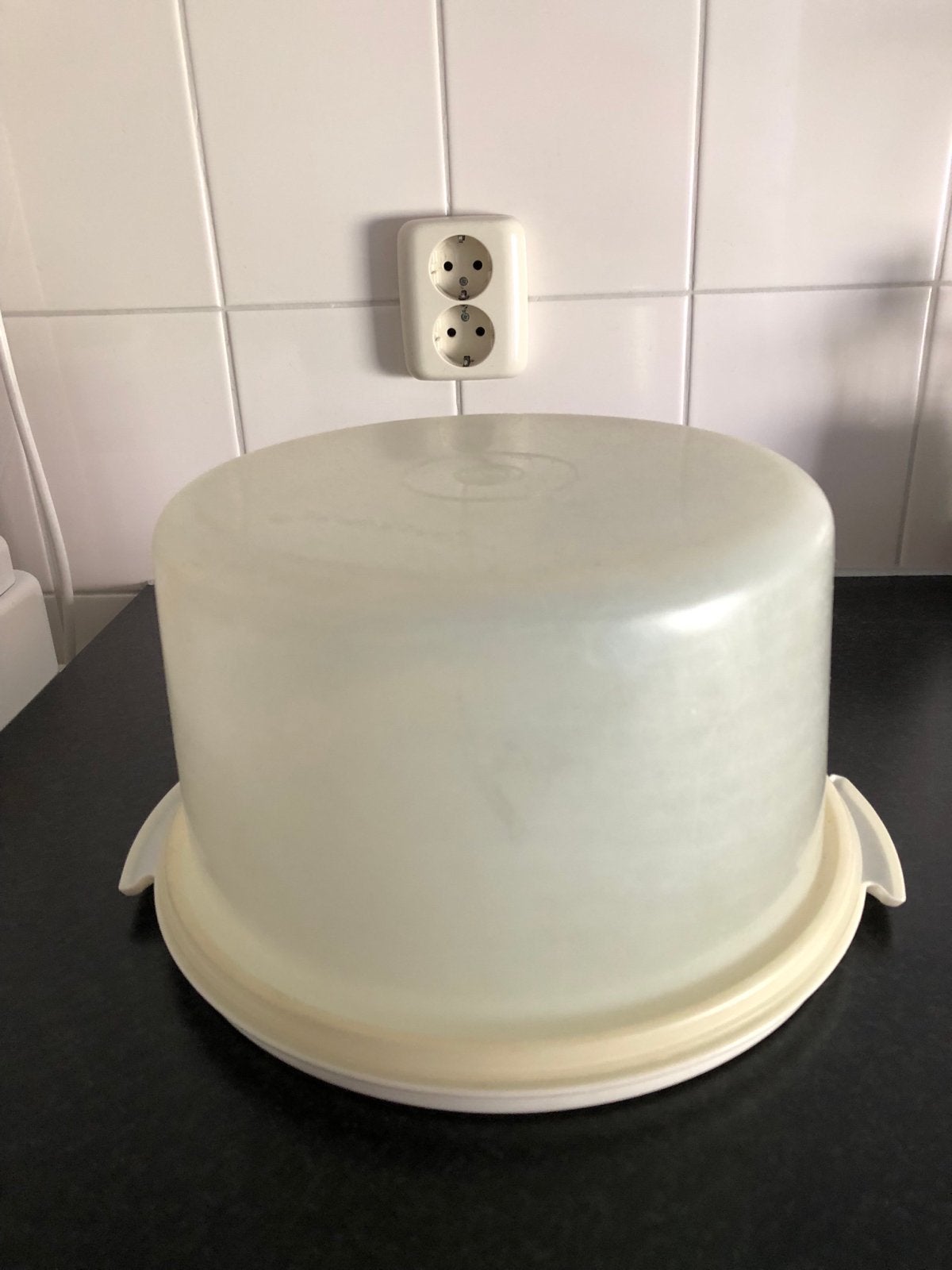 Tupperware Taartdoos / bewaardoos, Huis en Inrichting, Keuken | Tupperware, Ophalen, Gebruikt, Wit, Overige typen