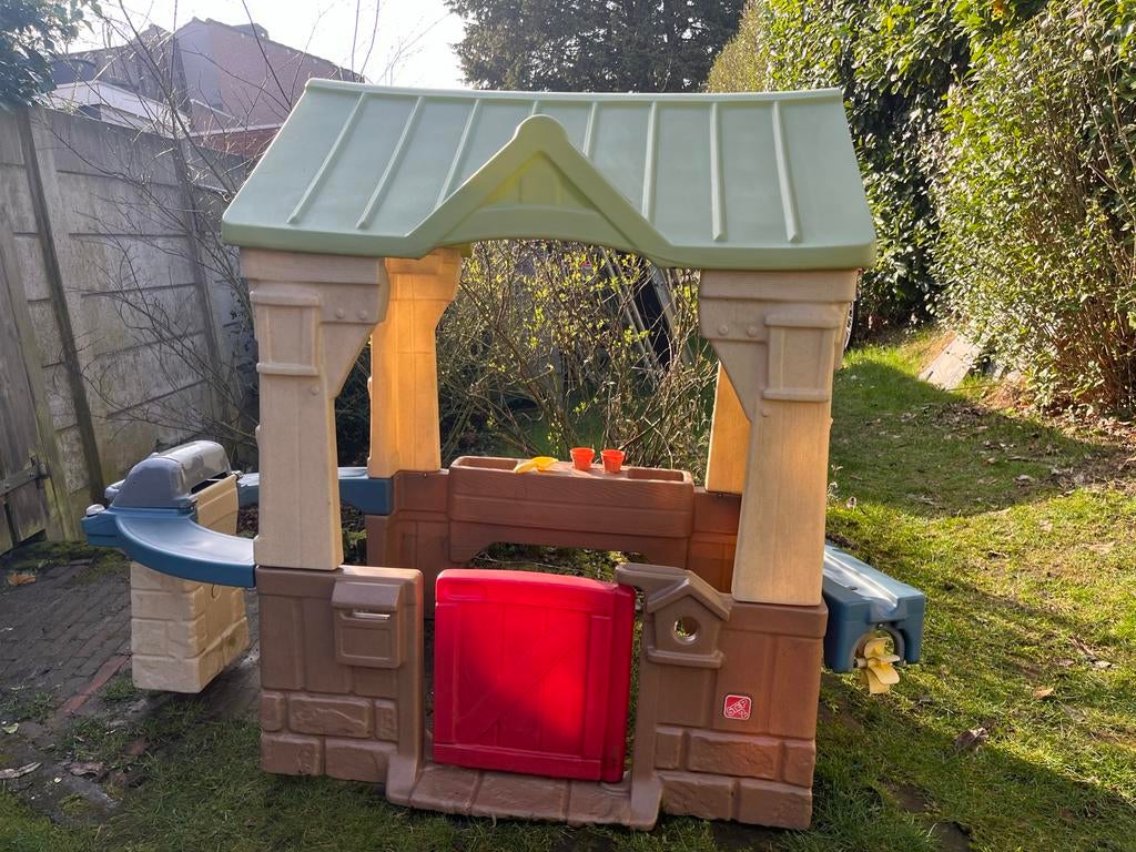Little Tikes Step2 Speelhuisje met BBQ en water/zandtafel, Kinderen en Baby's, Speelgoed | Buiten | Speelhuisjes, Ophalen, Gebruikt