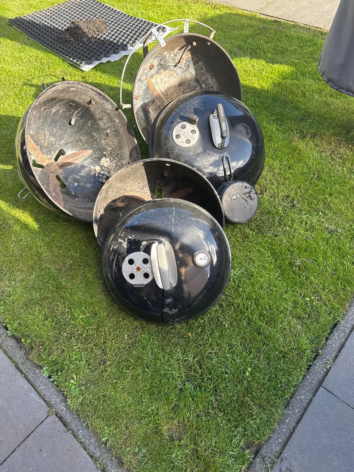 Gratis Diverse Weber ketels - 1x deksel 47cm, 2x ketel 57cm, Ophalen, Gebruikt