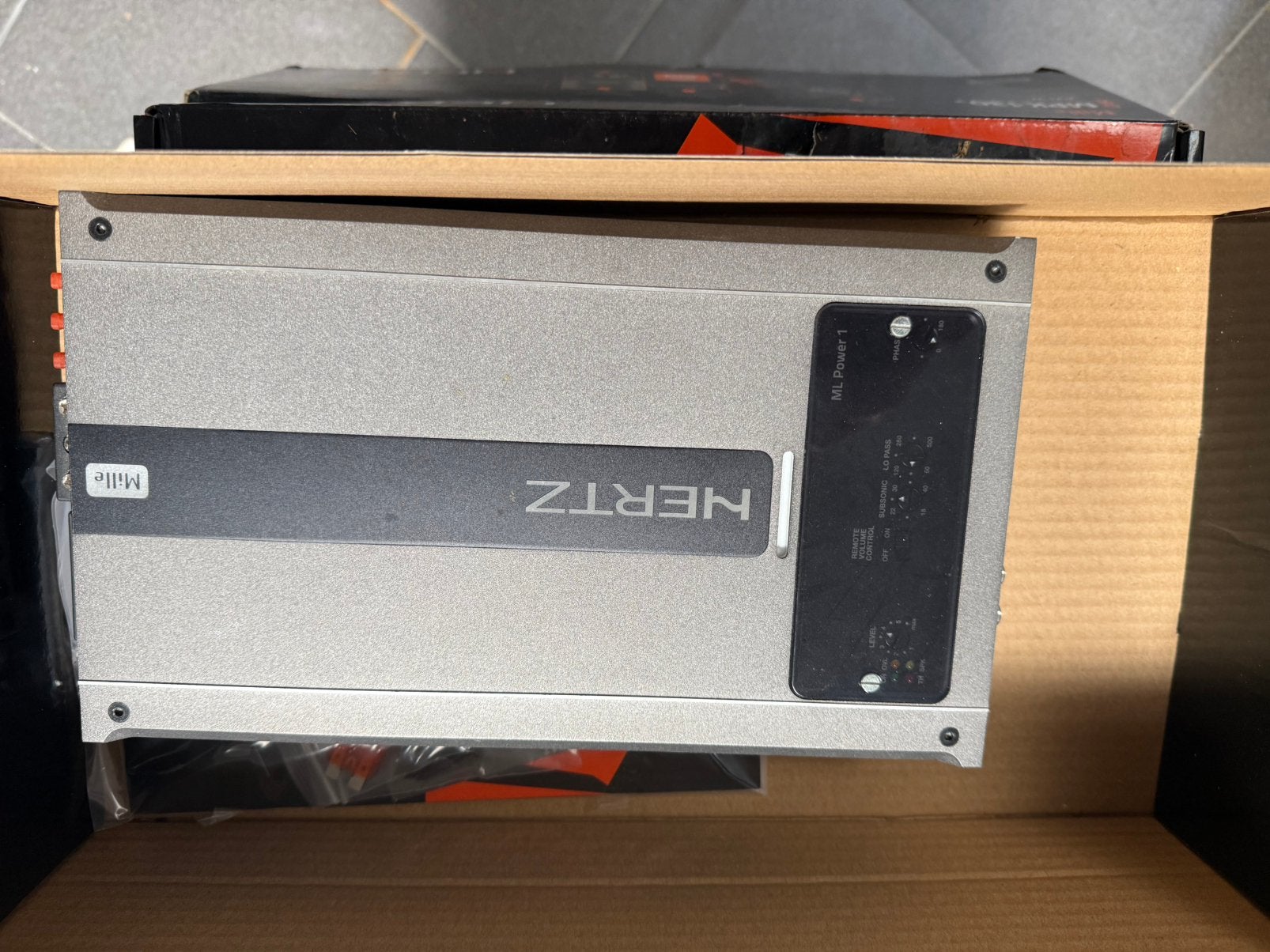 Mille Ml power 4 1000 w versterker, Ophalen of Verzenden, Zo goed als nieuw