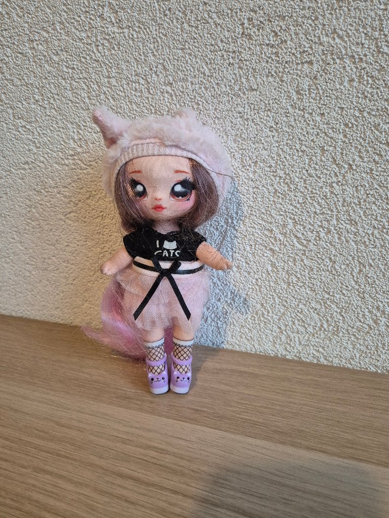 Na! Na! Na! Surprise pop met roze haar en kattenmuts, Ophalen of Verzenden, Zo goed als nieuw, Overige typen