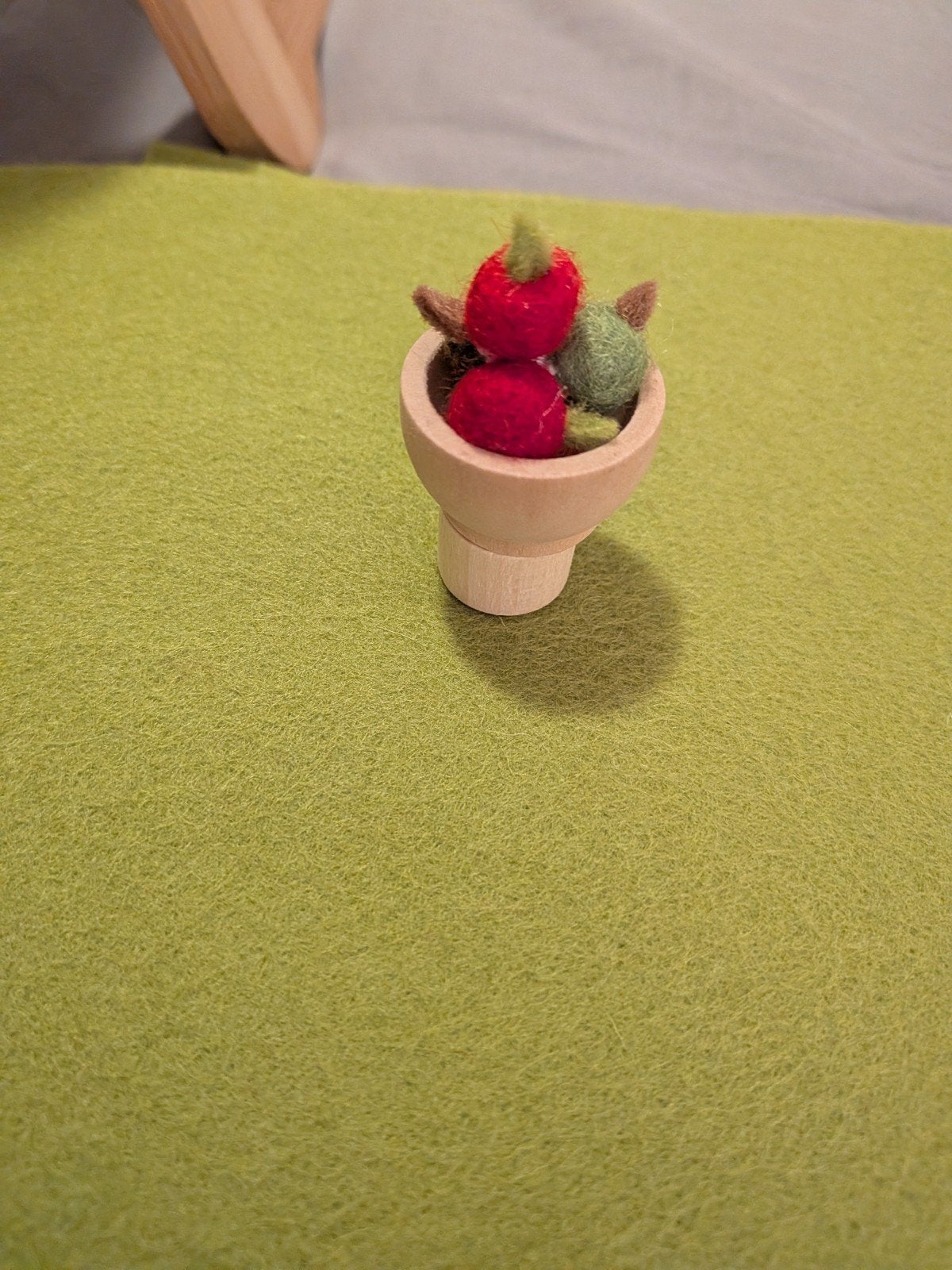 fruitschaal steker, Ophalen of Verzenden, Figuurtje(s), Wolvilt