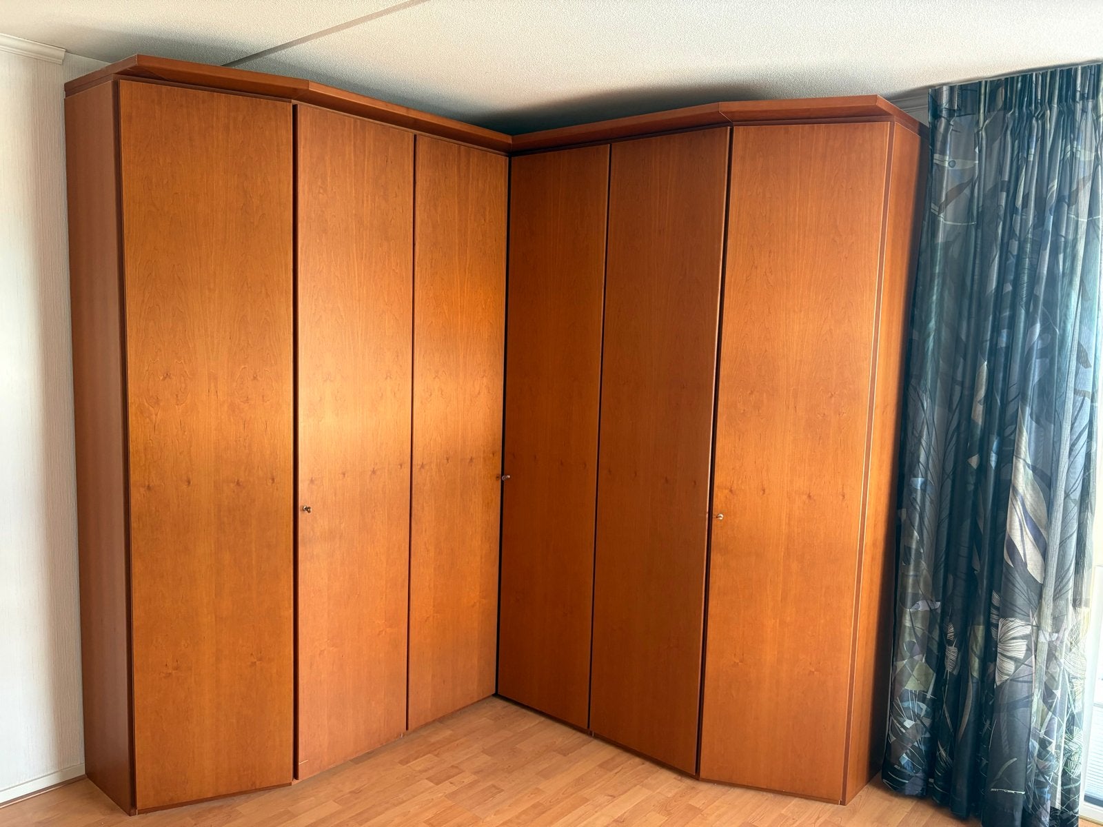 Hülsta Carre hoekkast - Ruime kledingkast met veel opbergrui, Ophalen, 200 cm of meer, 75 cm of meer, Zo goed als nieuw