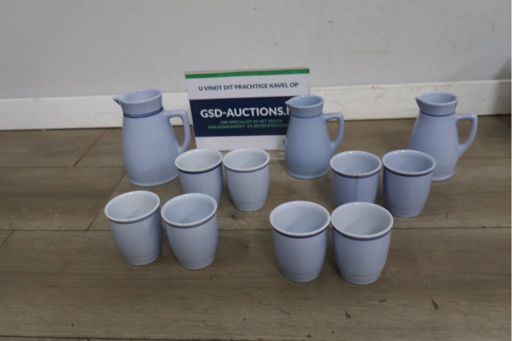 Blauw servies met kannen en bekers van Lilien Porzellan, Ophalen of Verzenden, Niet ingevuld, Niet ingevuld, Niet ingevuld