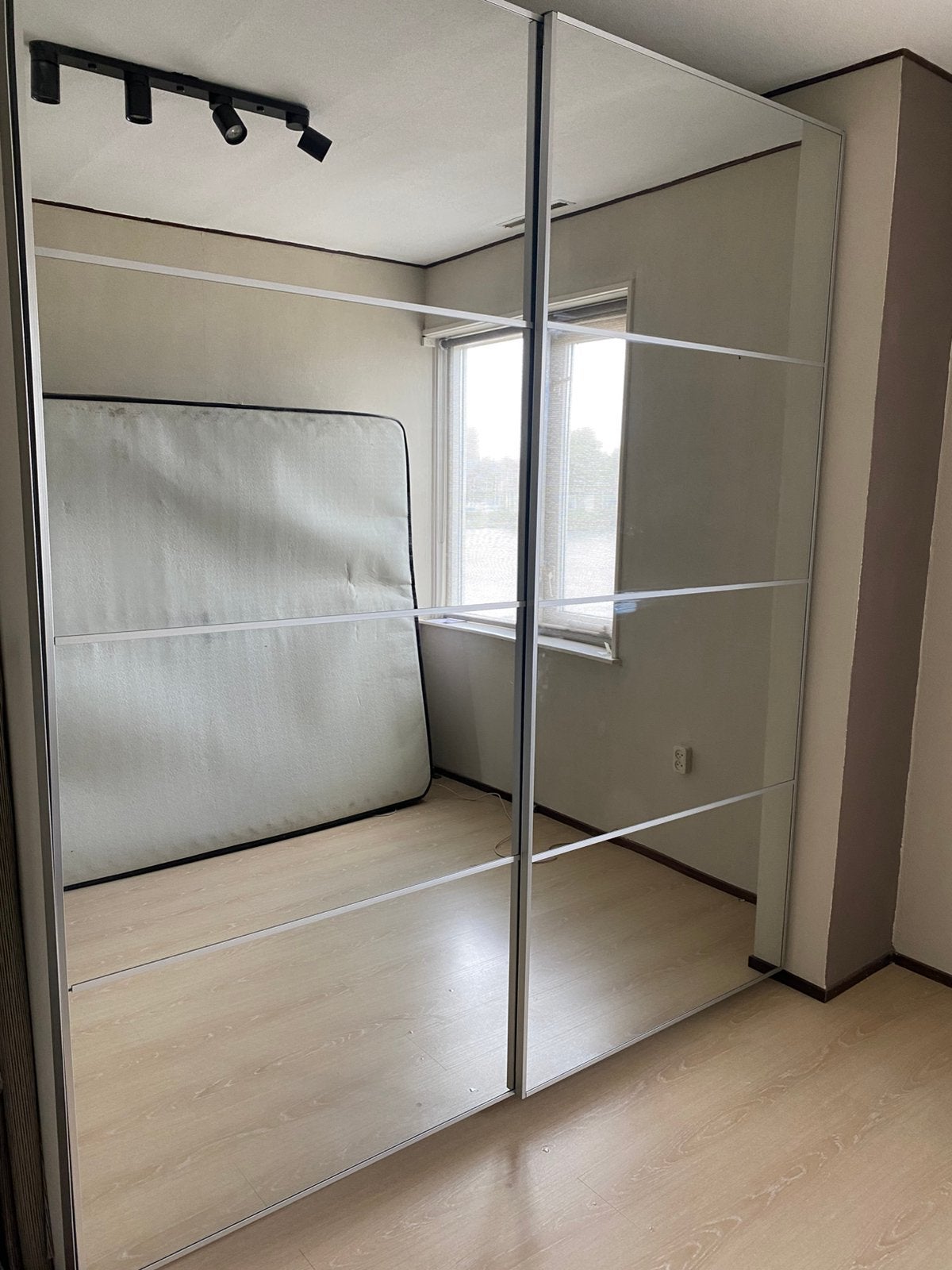 Ikea kledingkast spiegel, Huis en Inrichting, Kasten | Kledingkasten, Ophalen, Zo goed als nieuw, 50 tot 75 cm, 200 cm of meer