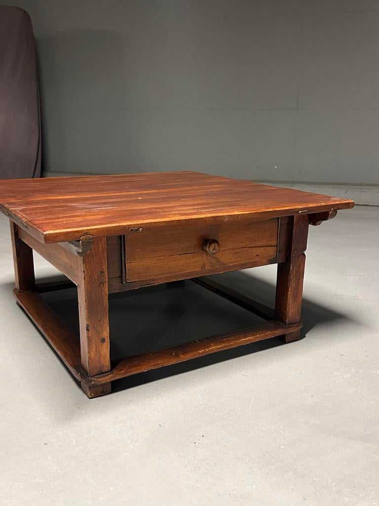 Antieke Salontafel met Lade - Klassiek & Robuust, Huis en Inrichting, Tafels | Salontafels, Gebruikt, 50 tot 100 cm, Vierkant
