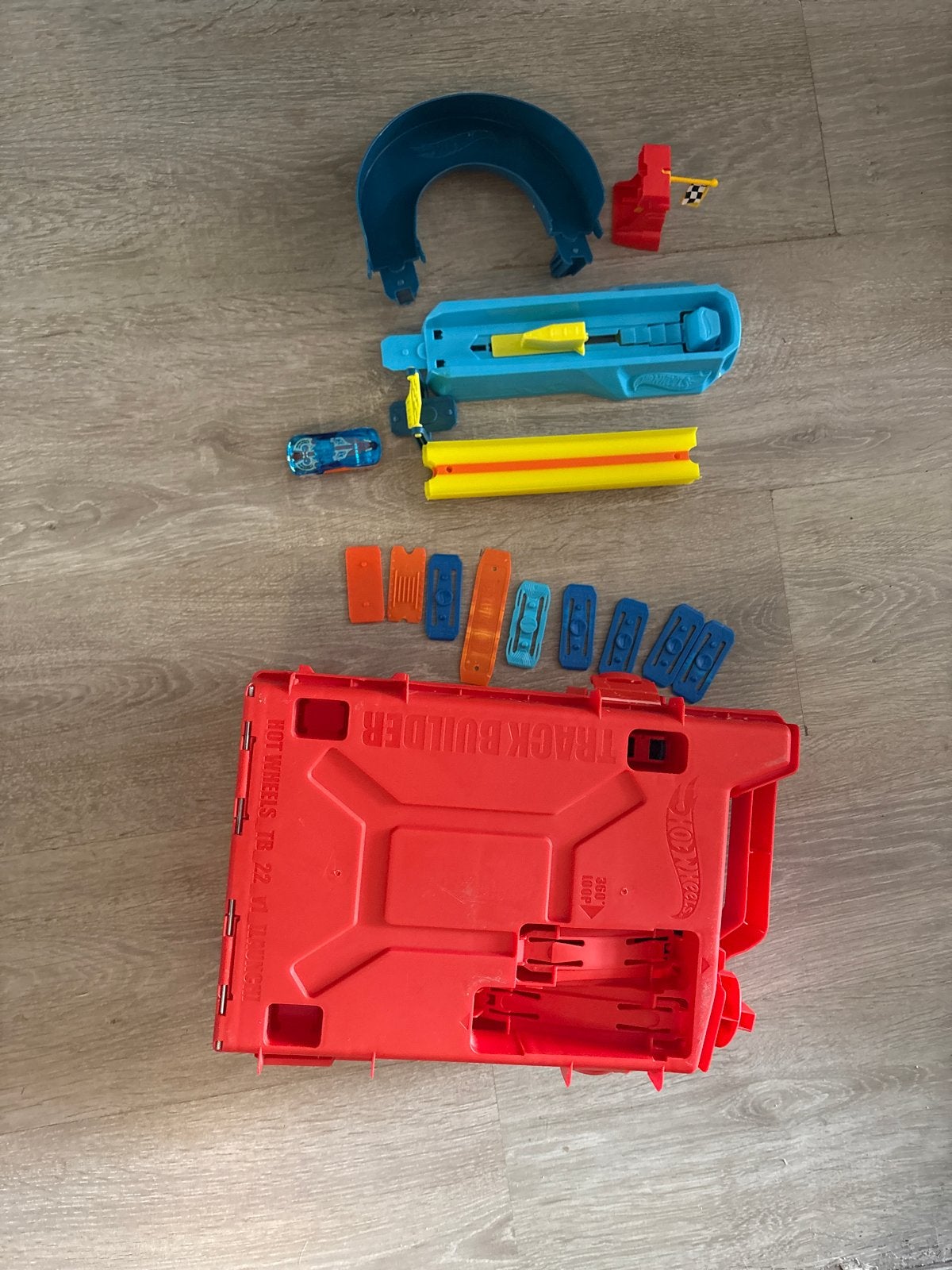 Hot Wheels Track Builder Set met Auto, Kinderen en Baby's, Ophalen, Gebruikt