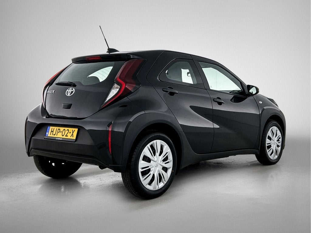 Toyota Aygo X 1.0 VVT-i MT Play | 1e Eigenaar | NIEUW GELEVE, 12 maanden, Stof, 920 kg, 4 stoelen
